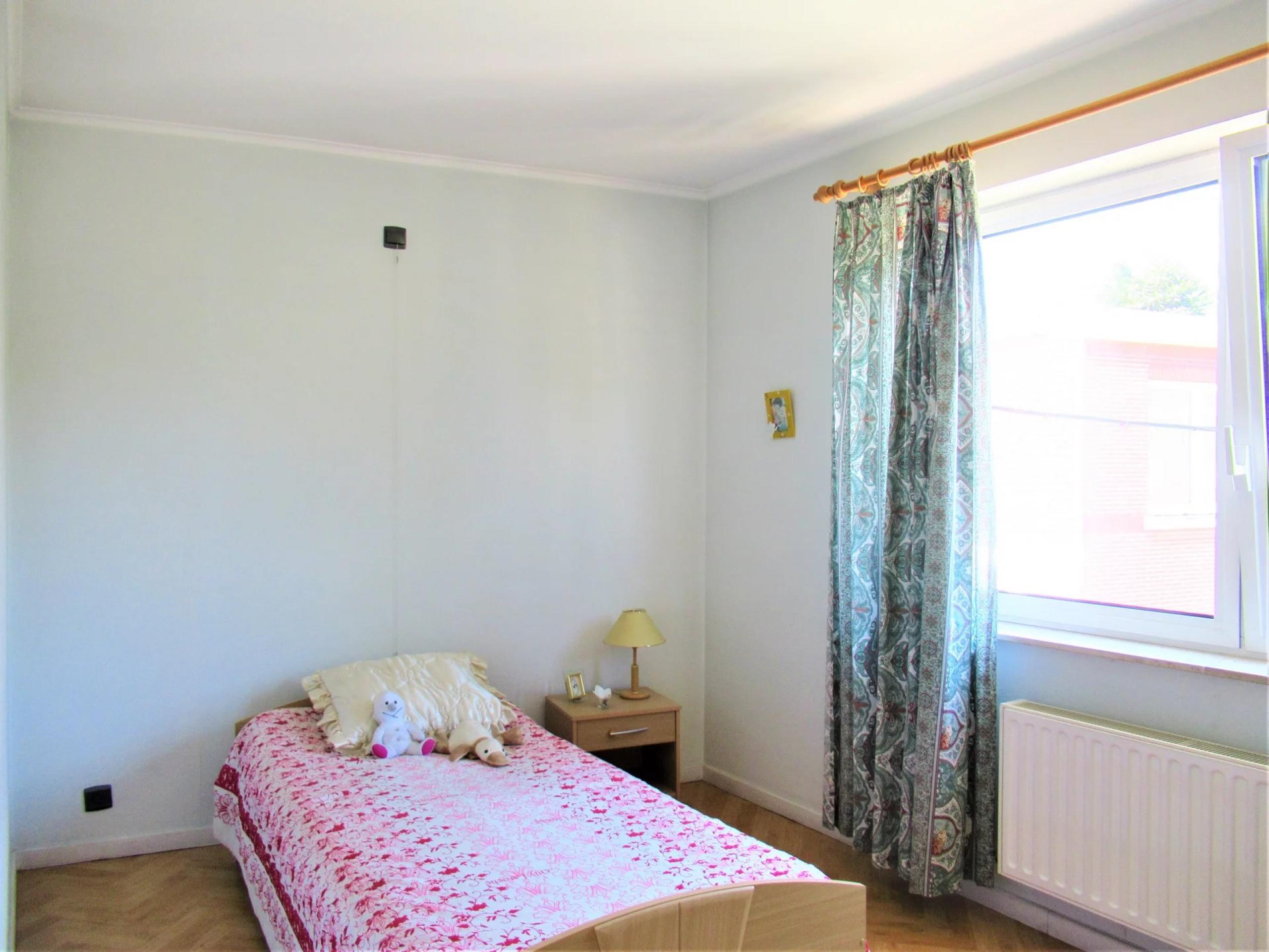 VENDU ! Spacieuse maison 4 chambres, garage, cour