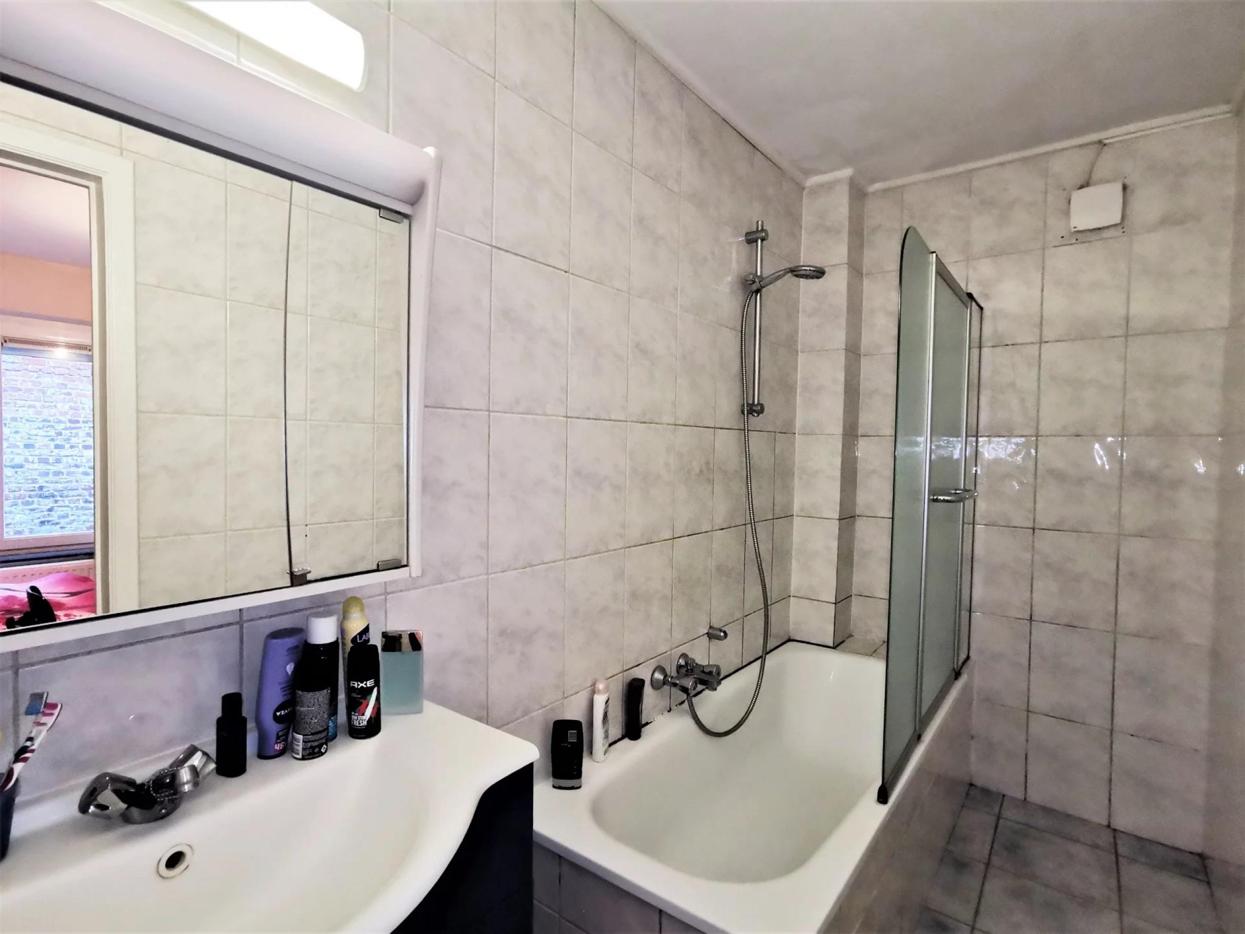 Loué loué !! Appartement situé au rez-de-chaussée