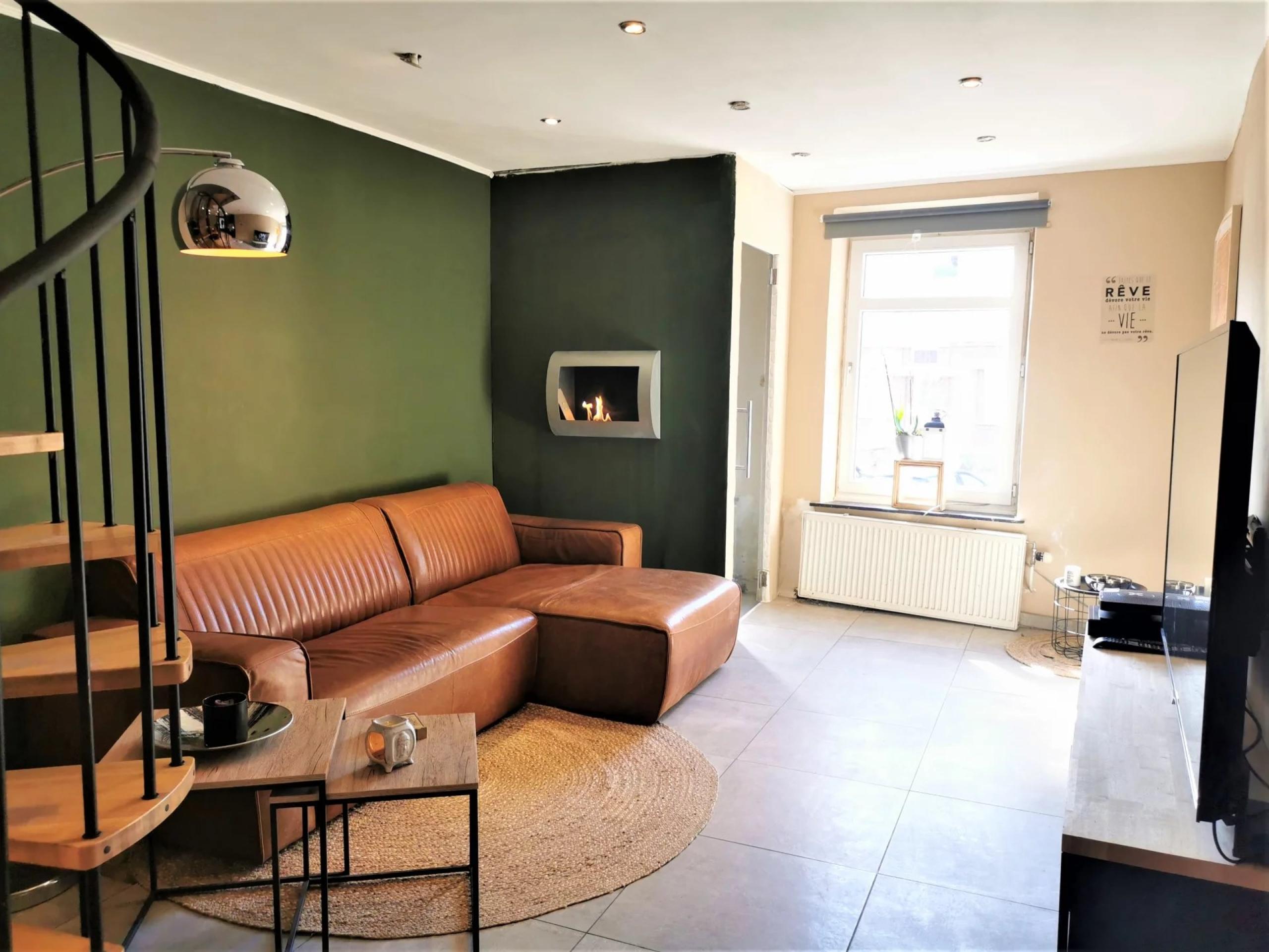 VENDU ! Maison mitoyenne, 3 chambres, jardin et garage