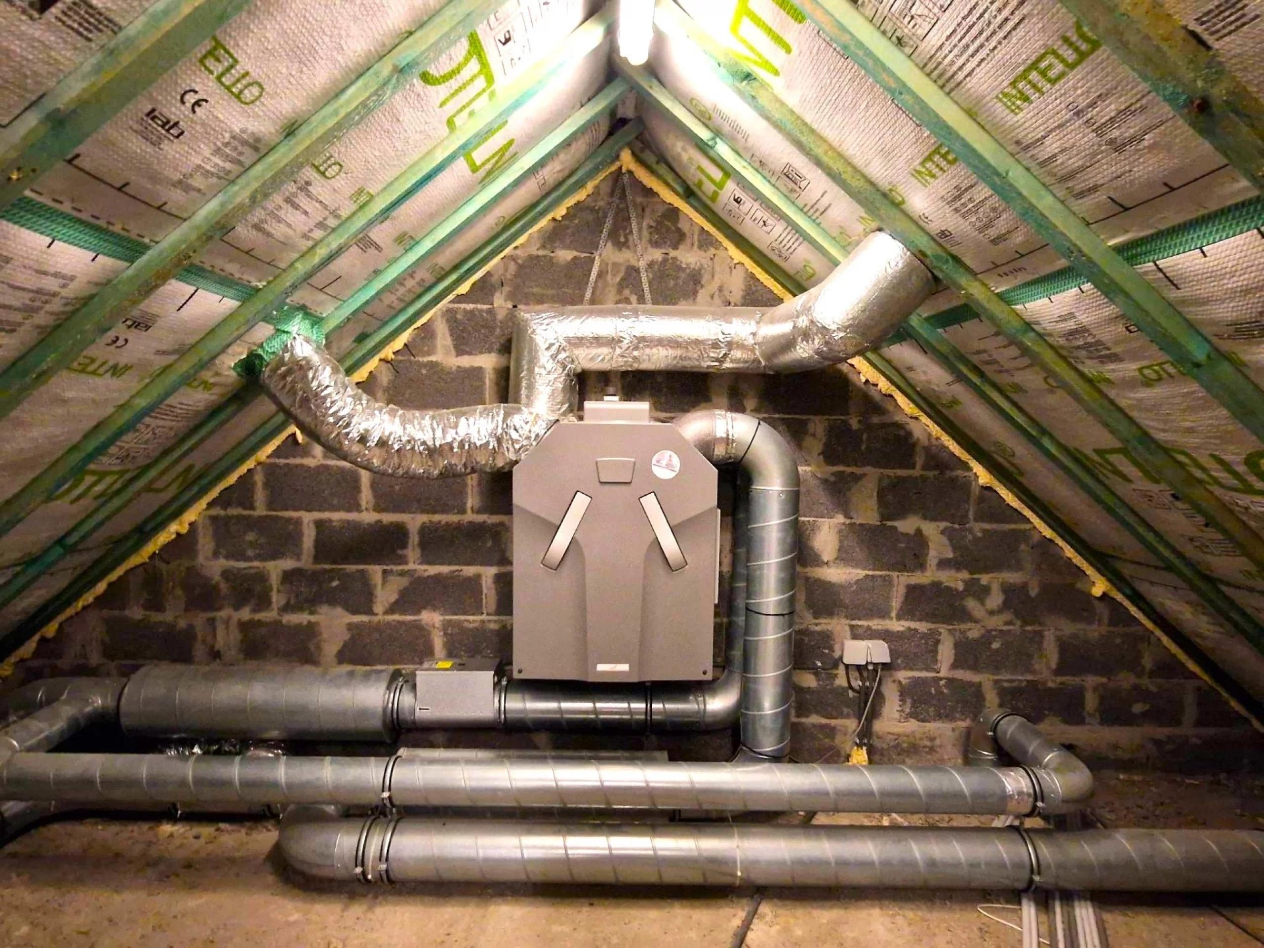 OPTION ! Villa 3 façades, 4 chambres et garage