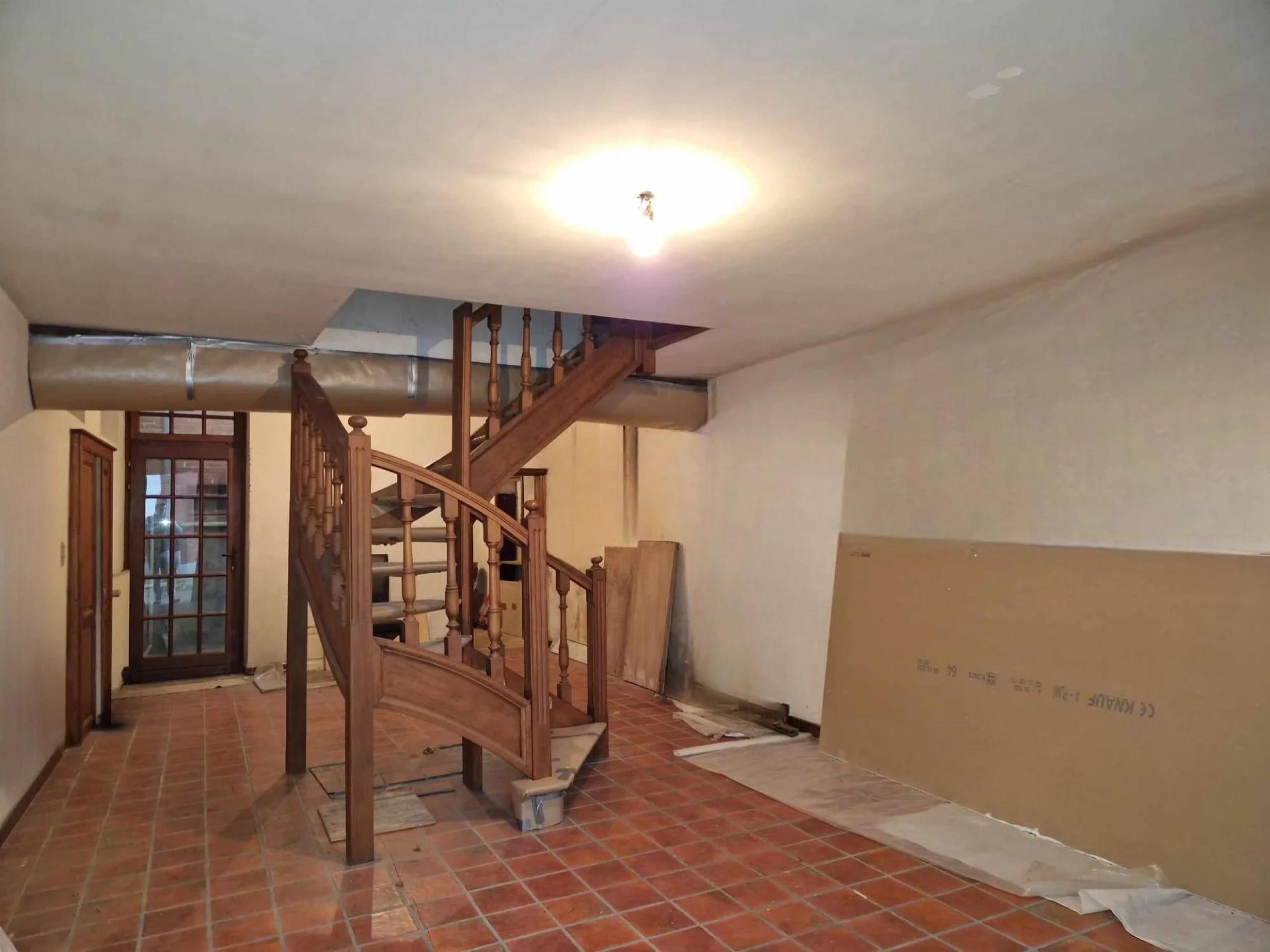 Maison mitoyenne à rénover, 3 chambres