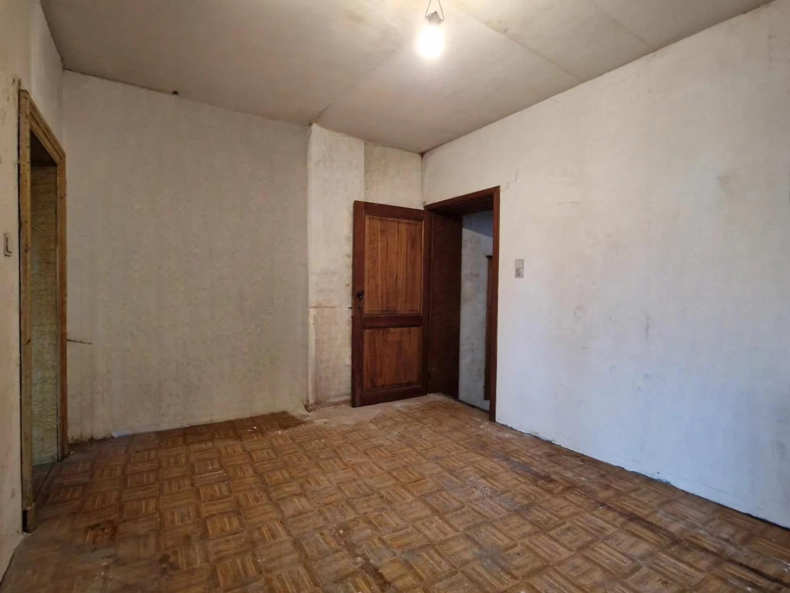Maison mitoyenne à rénover, 3 chambres