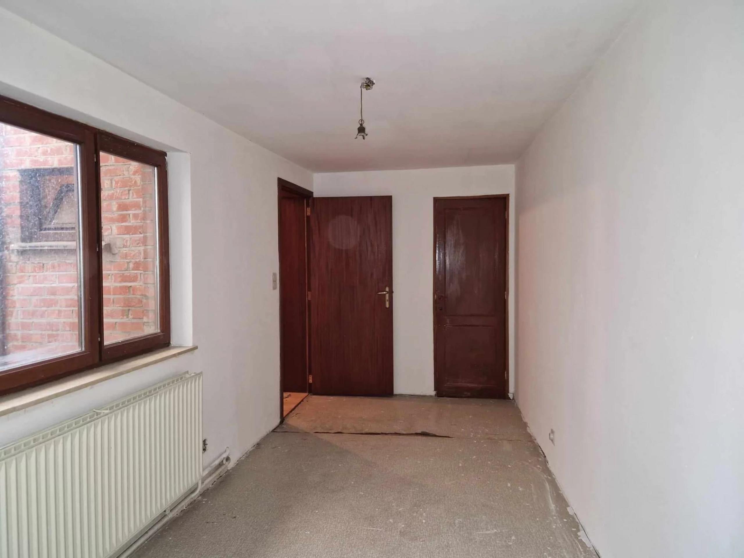 Maison mitoyenne à rénover, 3 chambres