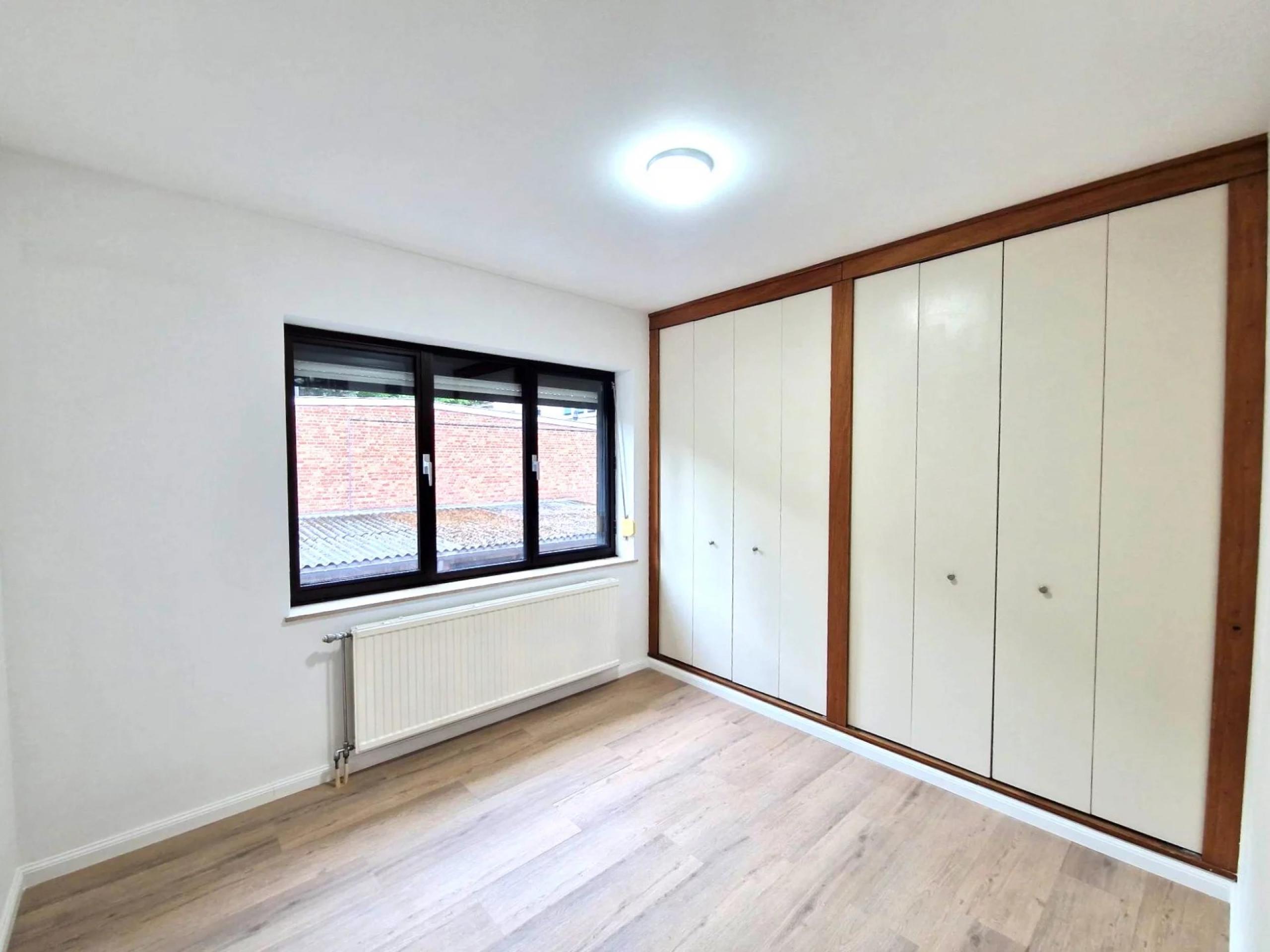 Vendu ! Appartement RDC, 2 chambres, garage
