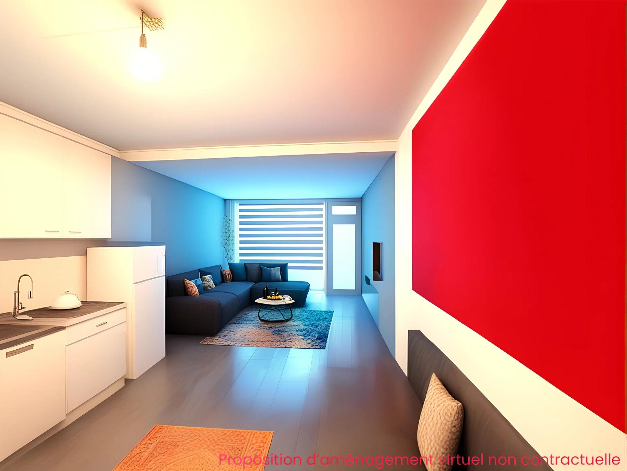 Duplex et rez-de-chaussée commercial avec cours