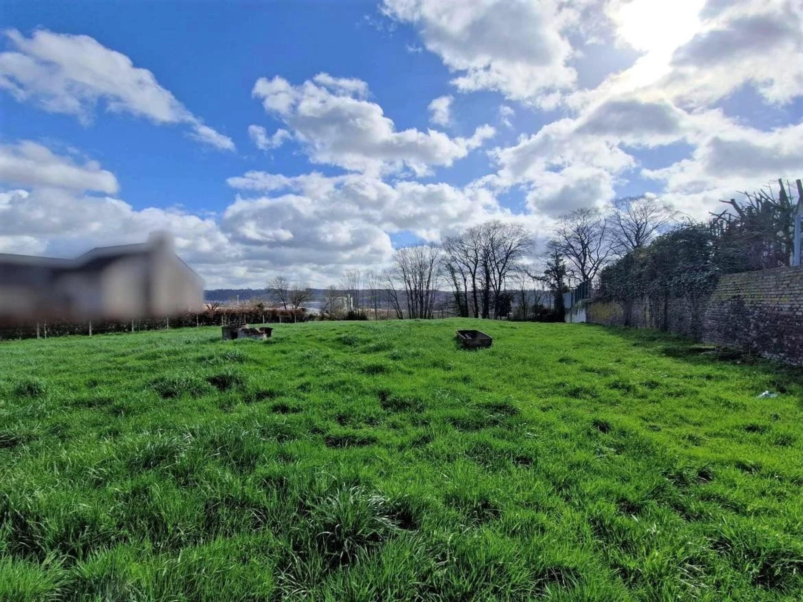 Parcelle de terrain de +/- 3602 m² divisible en 2