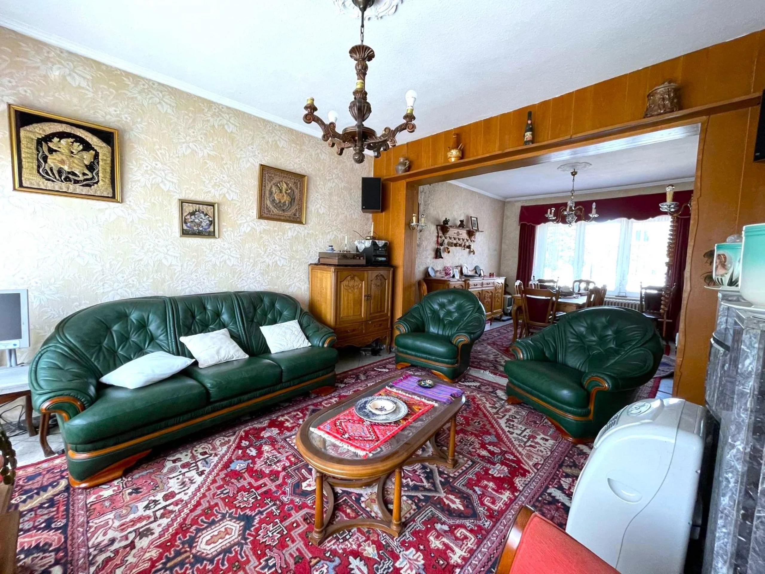 VENDU ! VENDU ! Villa 3/4 chambres avec garage et entrepôt