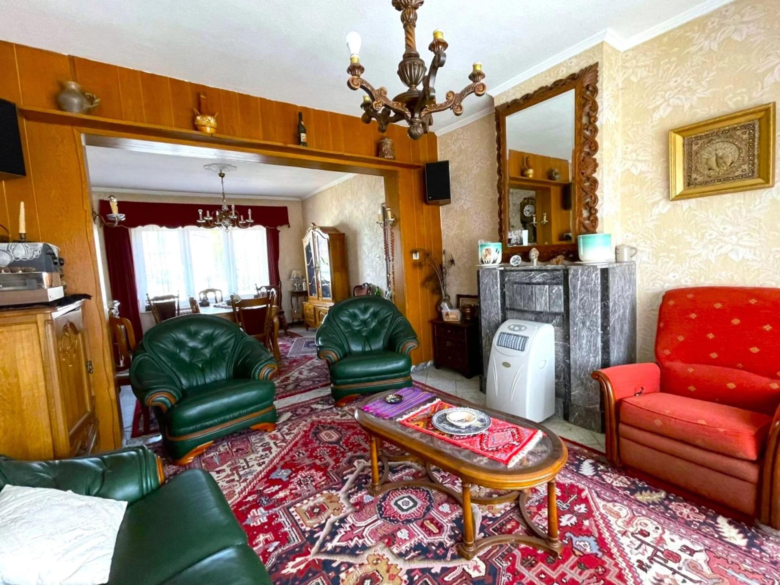 VENDU ! VENDU ! Villa 3/4 chambres avec garage et entrepôt