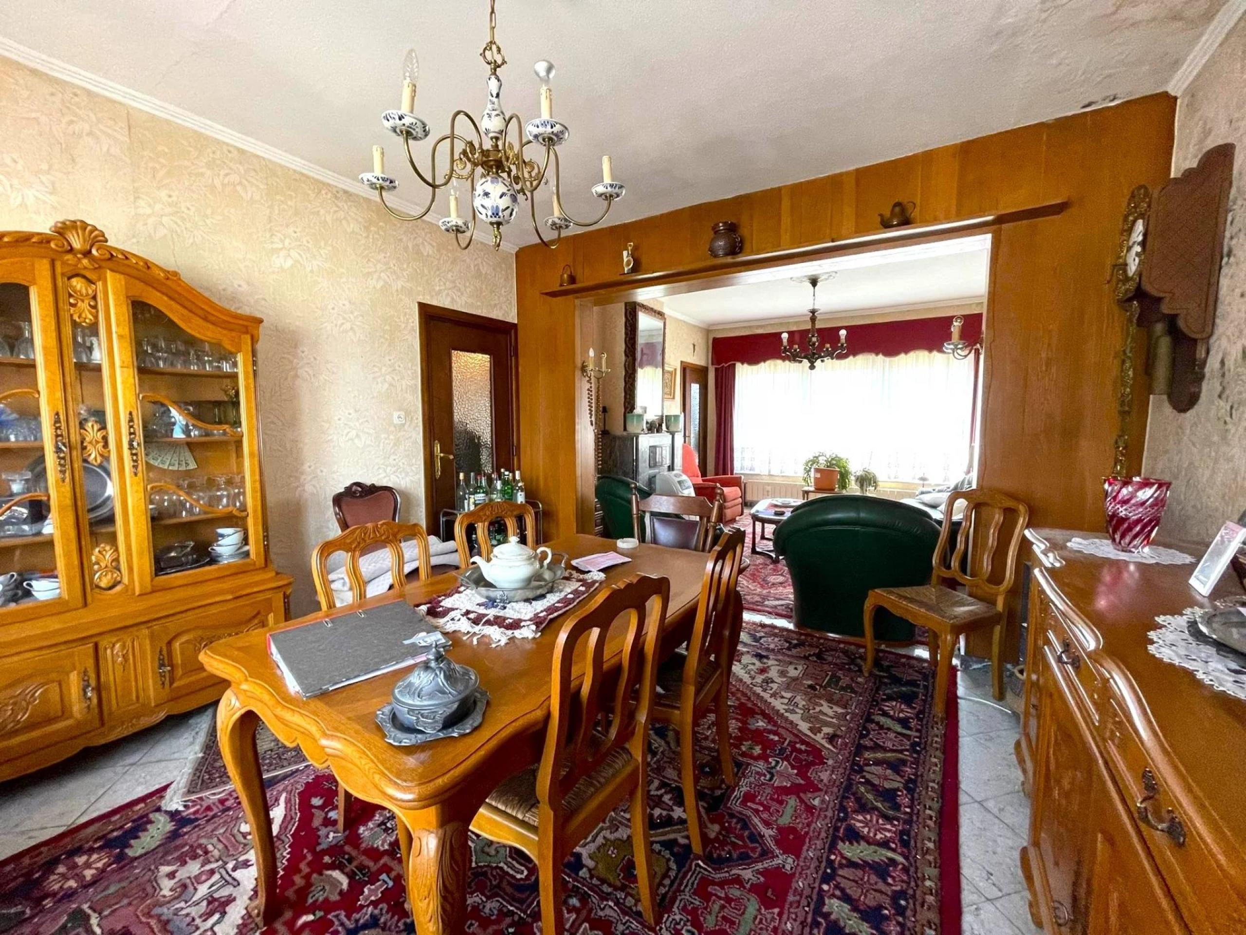 VENDU ! VENDU ! Villa 3/4 chambres avec garage et entrepôt