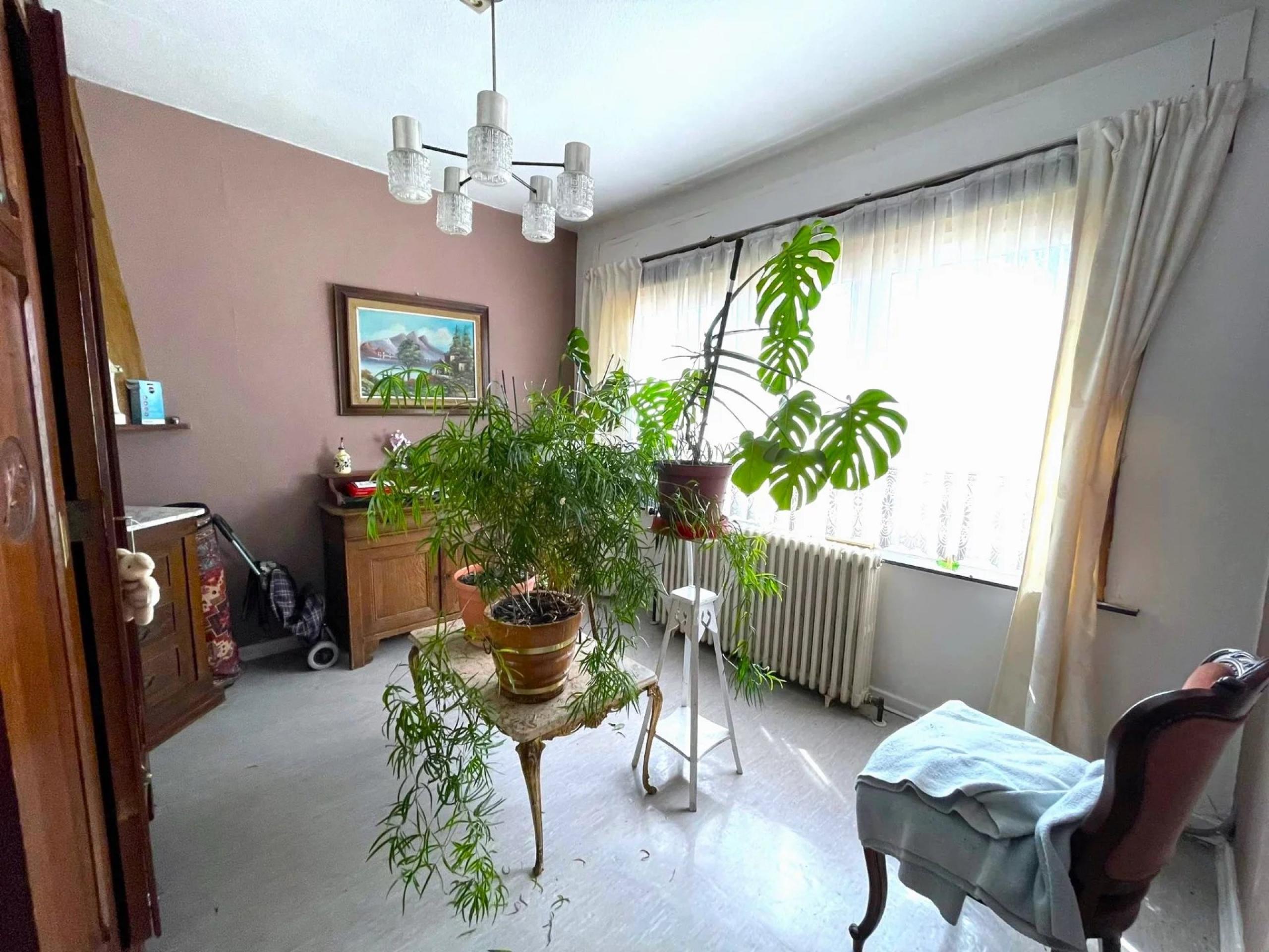 VENDU ! VENDU ! Villa 3/4 chambres avec garage et entrepôt