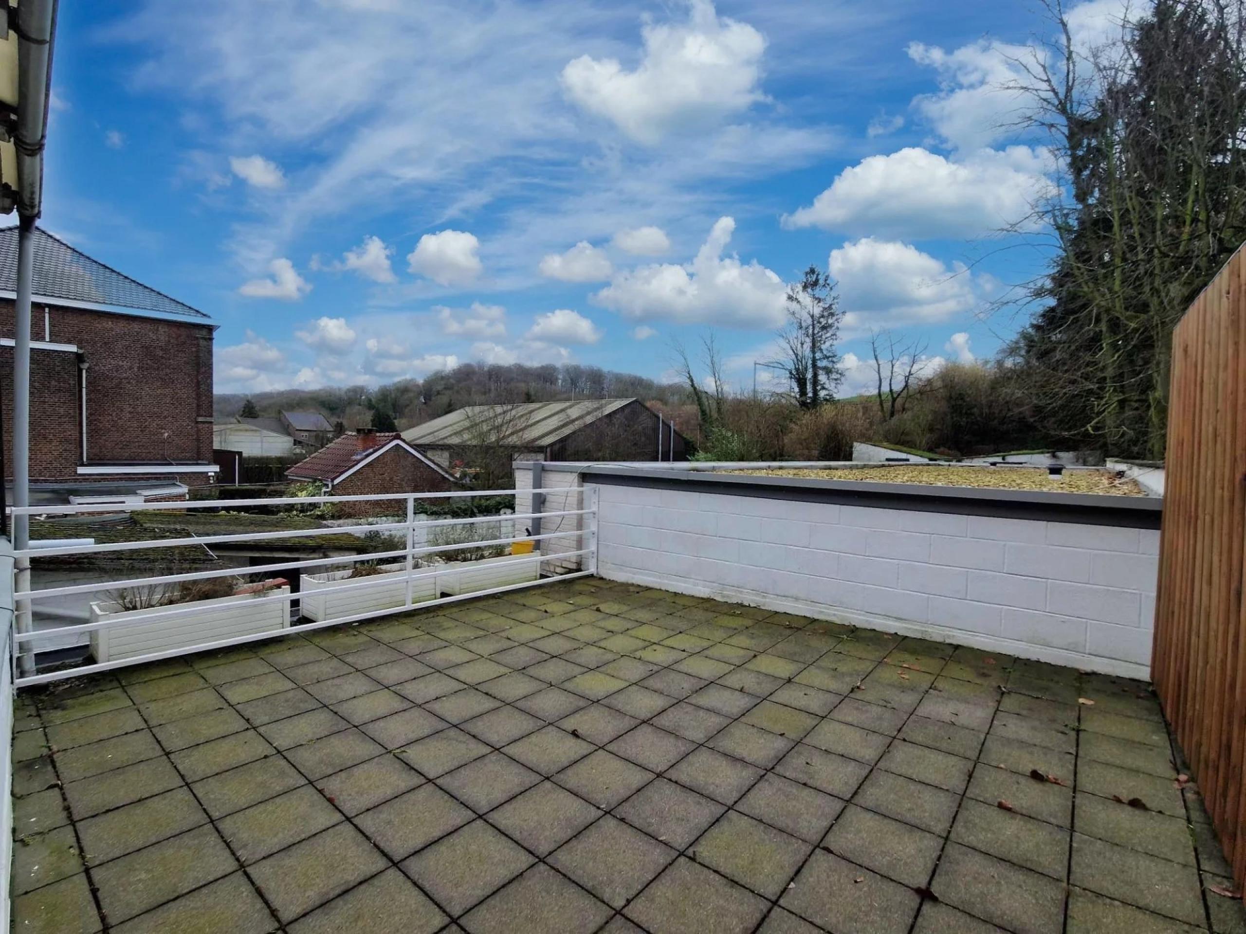 Loué! Maison bel étage 2 chambres et terrasse