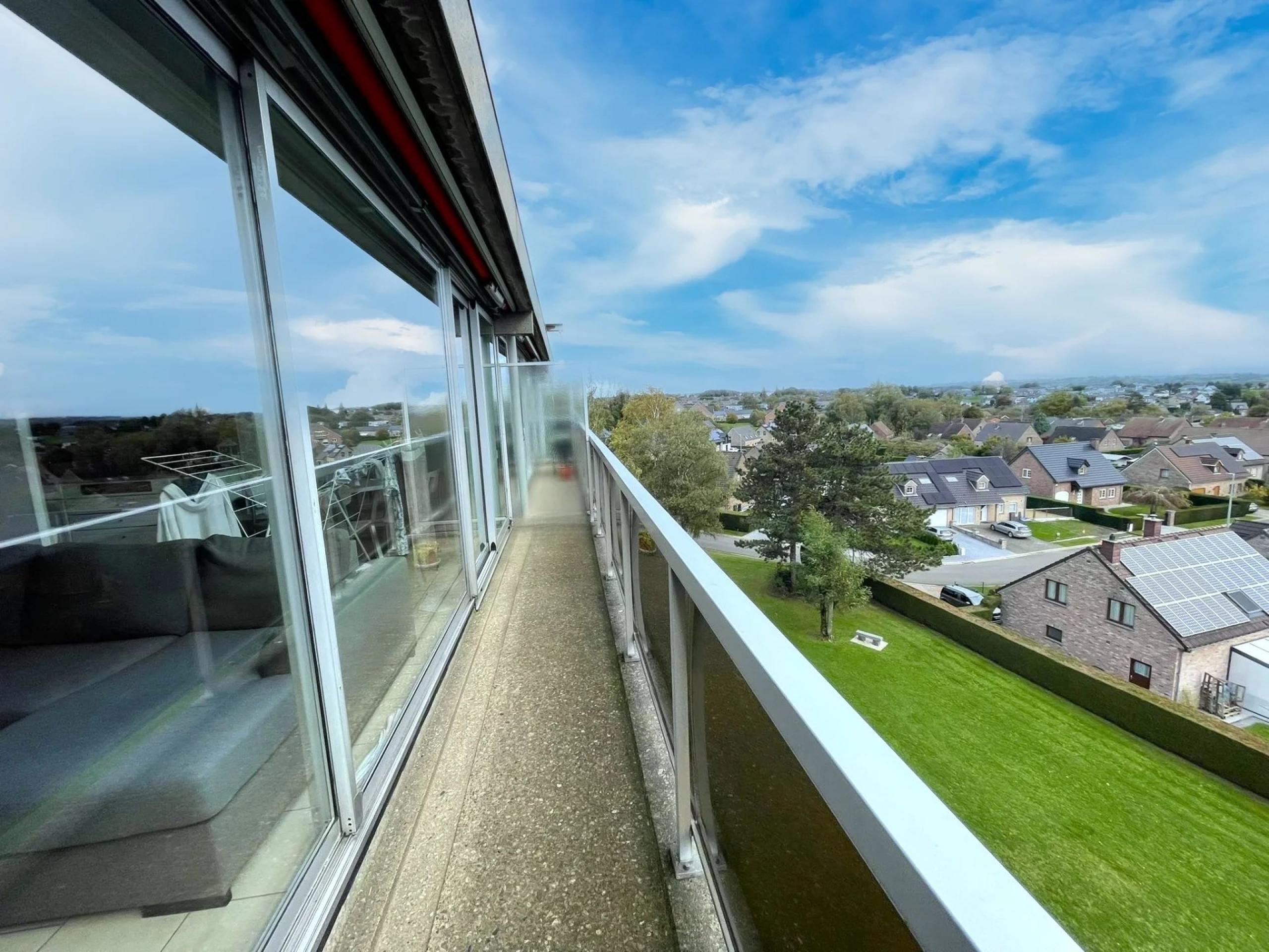 Vendu !  Bel appartement 2 chambres avec place de parking