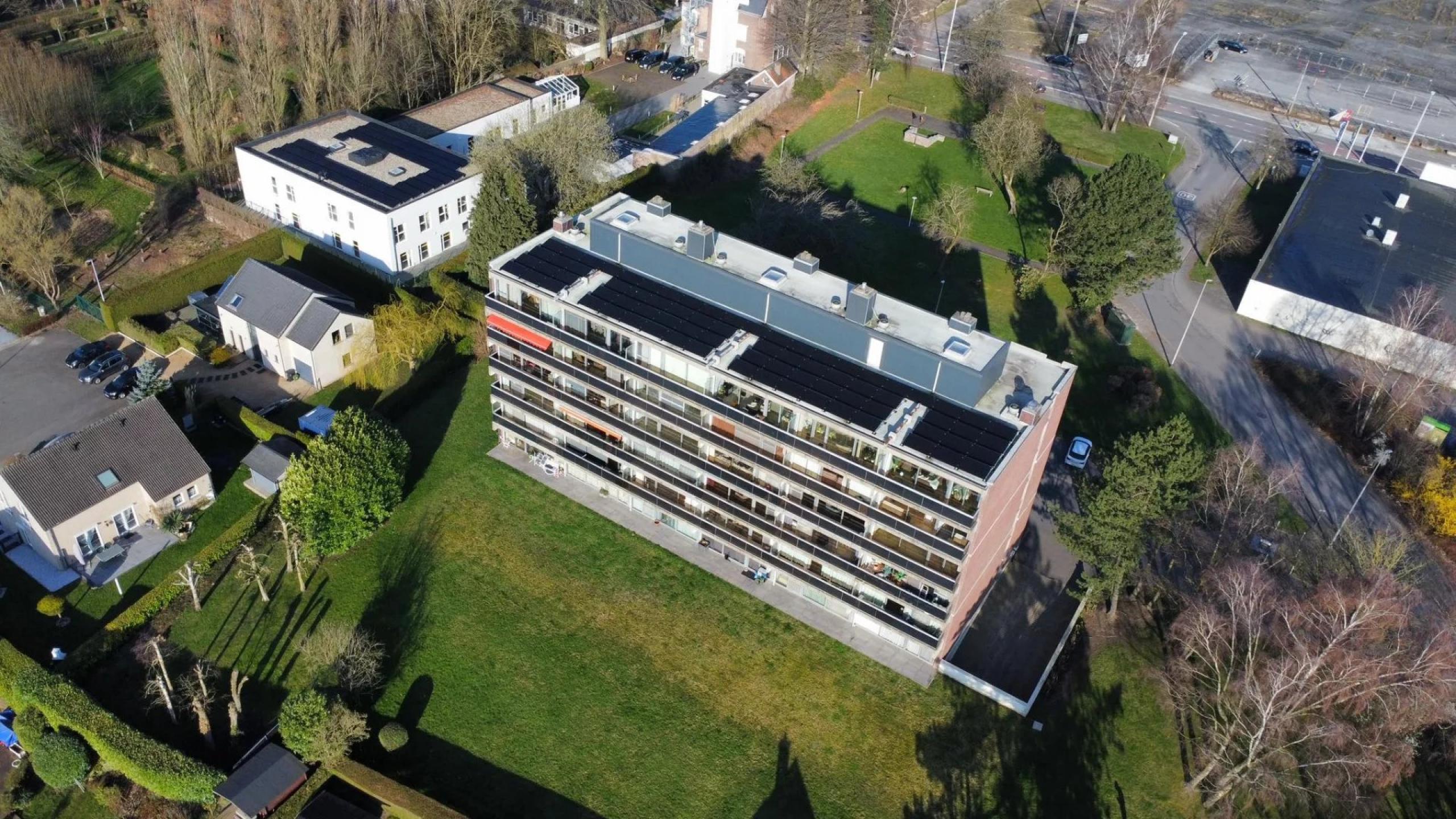 Vendu !  Bel appartement 2 chambres avec place de parking