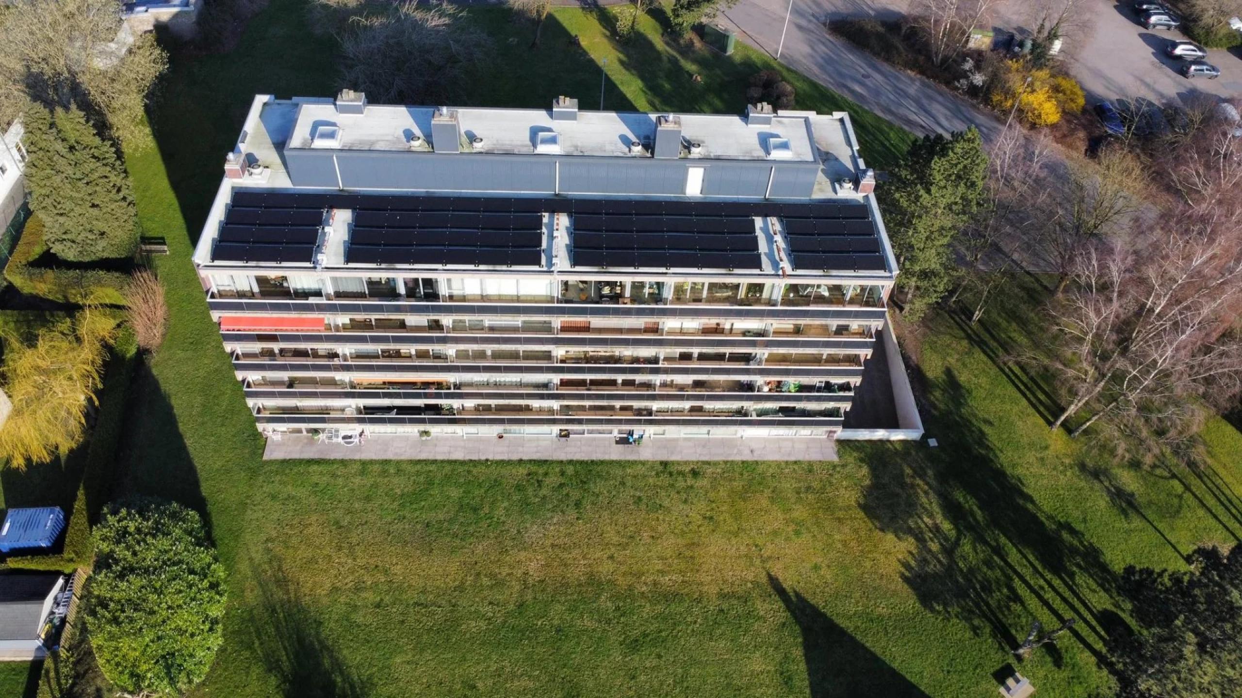 Vendu !  Bel appartement 2 chambres avec place de parking