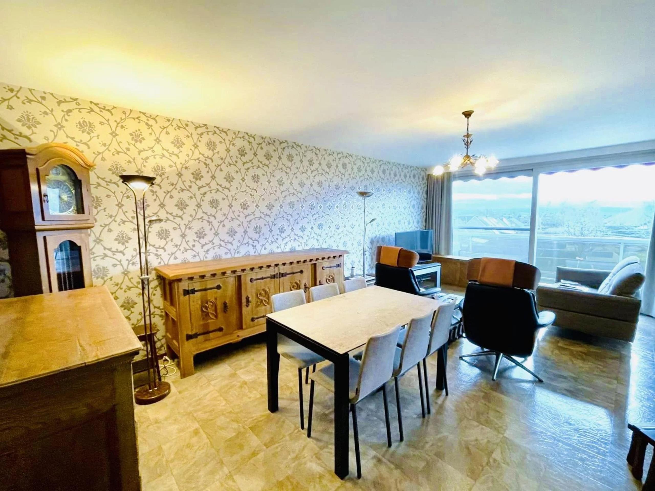 Vendu !  Bel appartement 2 chambres avec place de parking