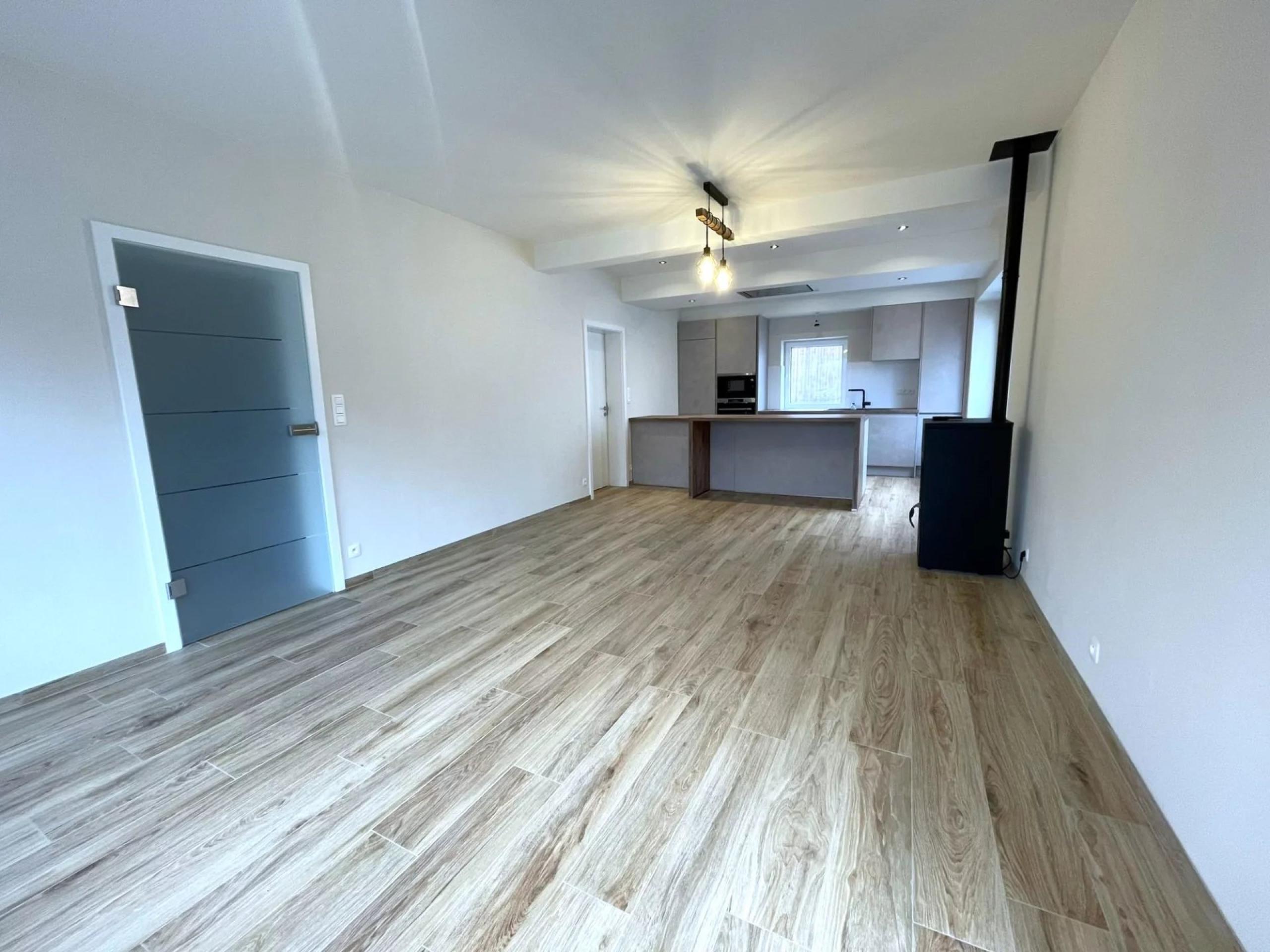 Loué ! Loué ! Maison 2 chambres + bureau  et garage