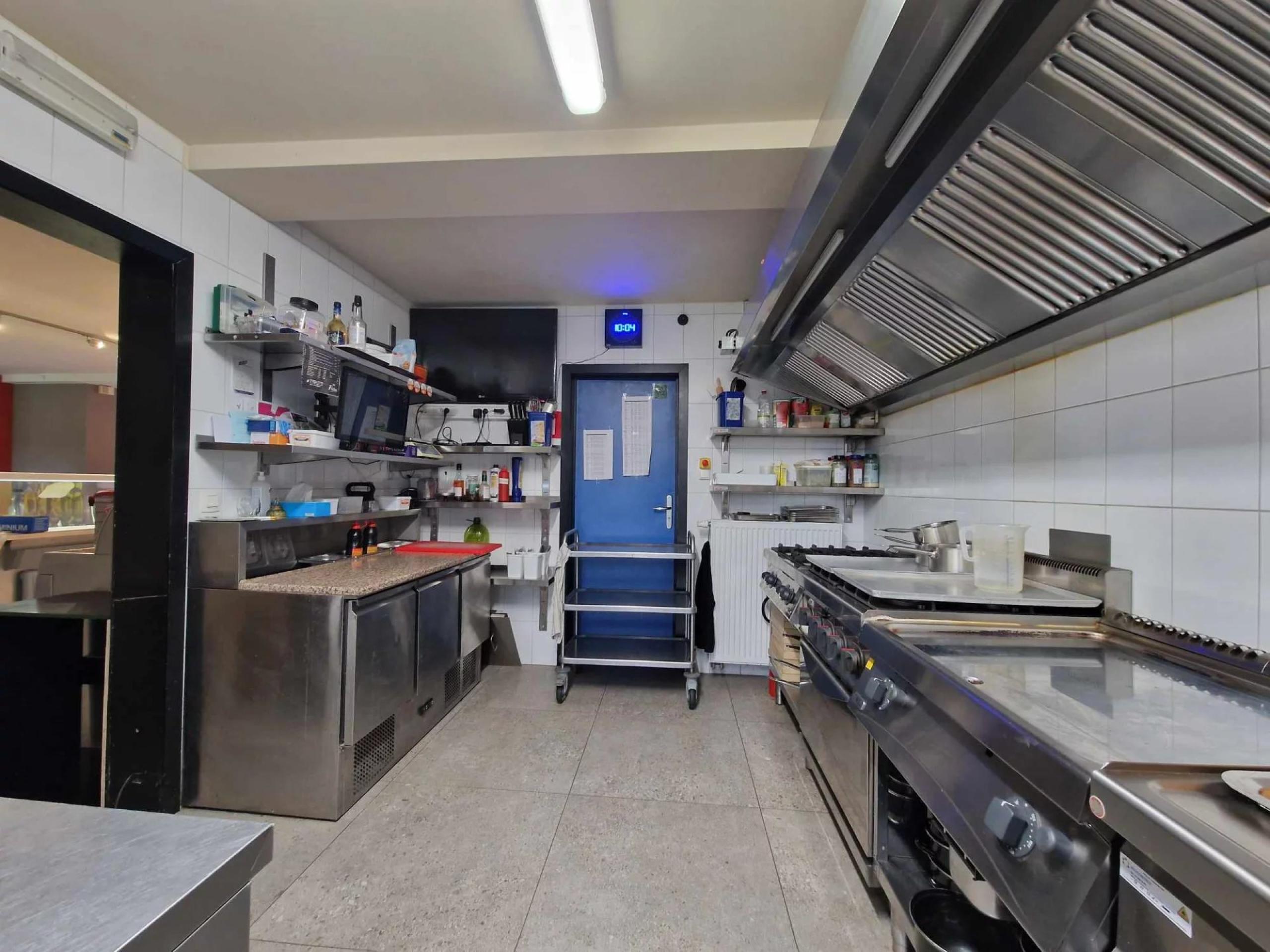 Espace commerciale, fonds de commerce (FRITERIE ET RESTAURANT)