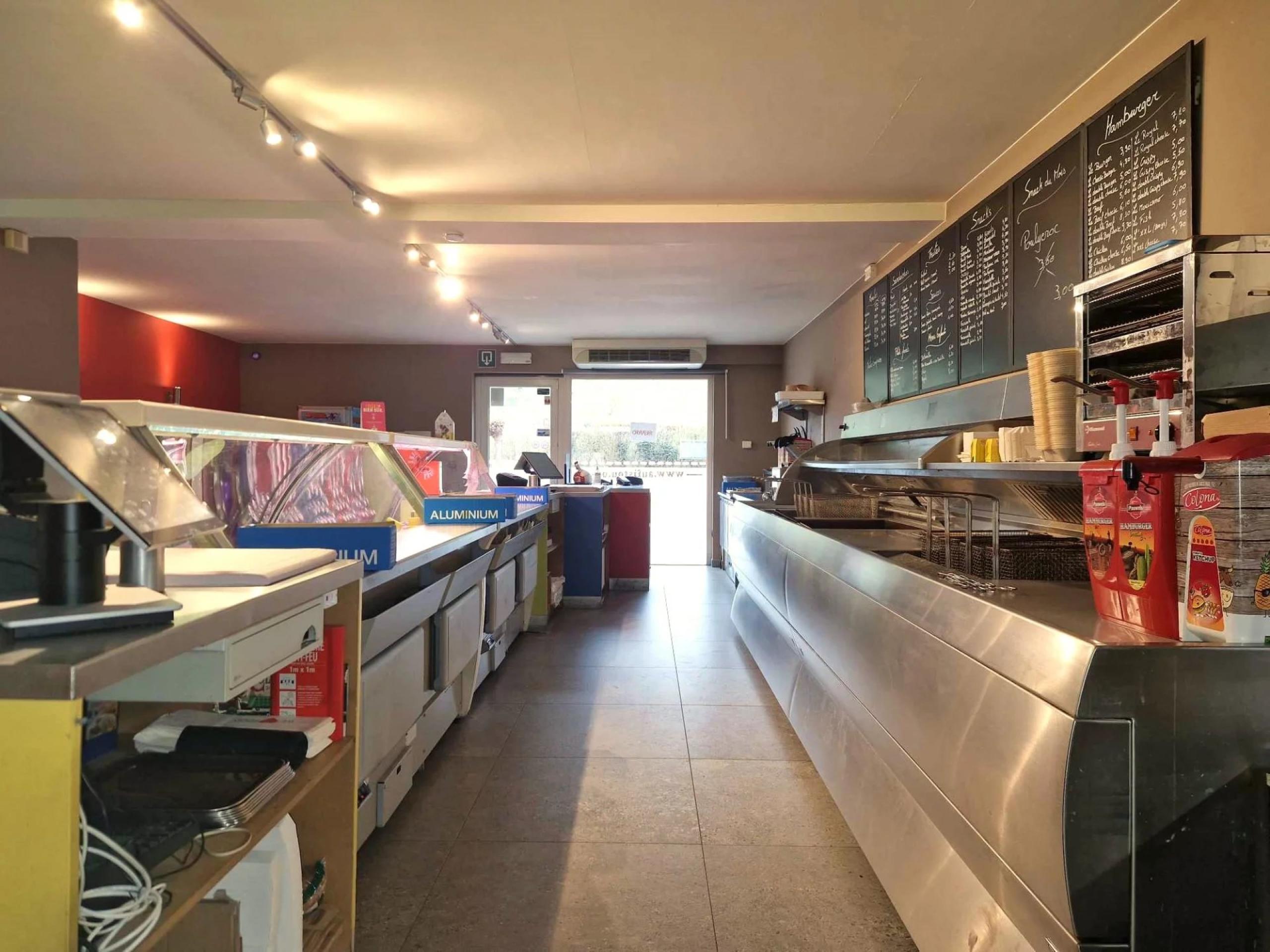 Espace commerciale, fonds de commerce (FRITERIE ET RESTAURANT)