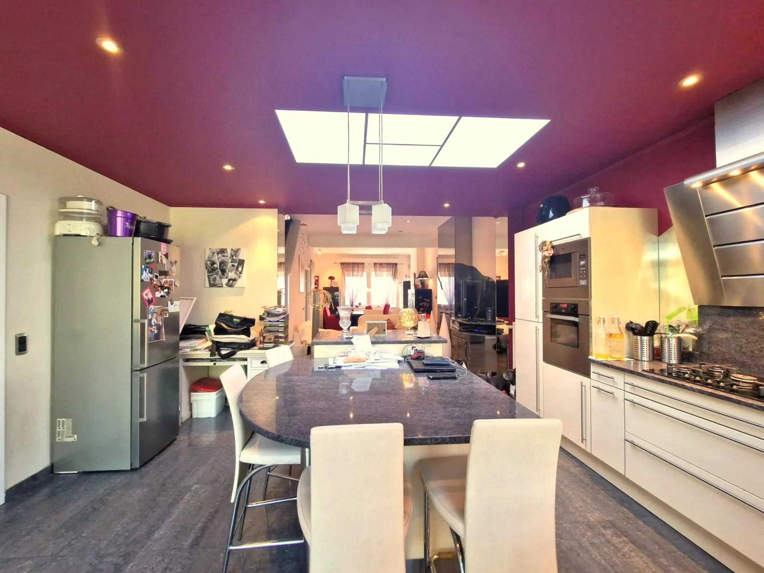 Maison  4 chambres, jardin, garage, parking