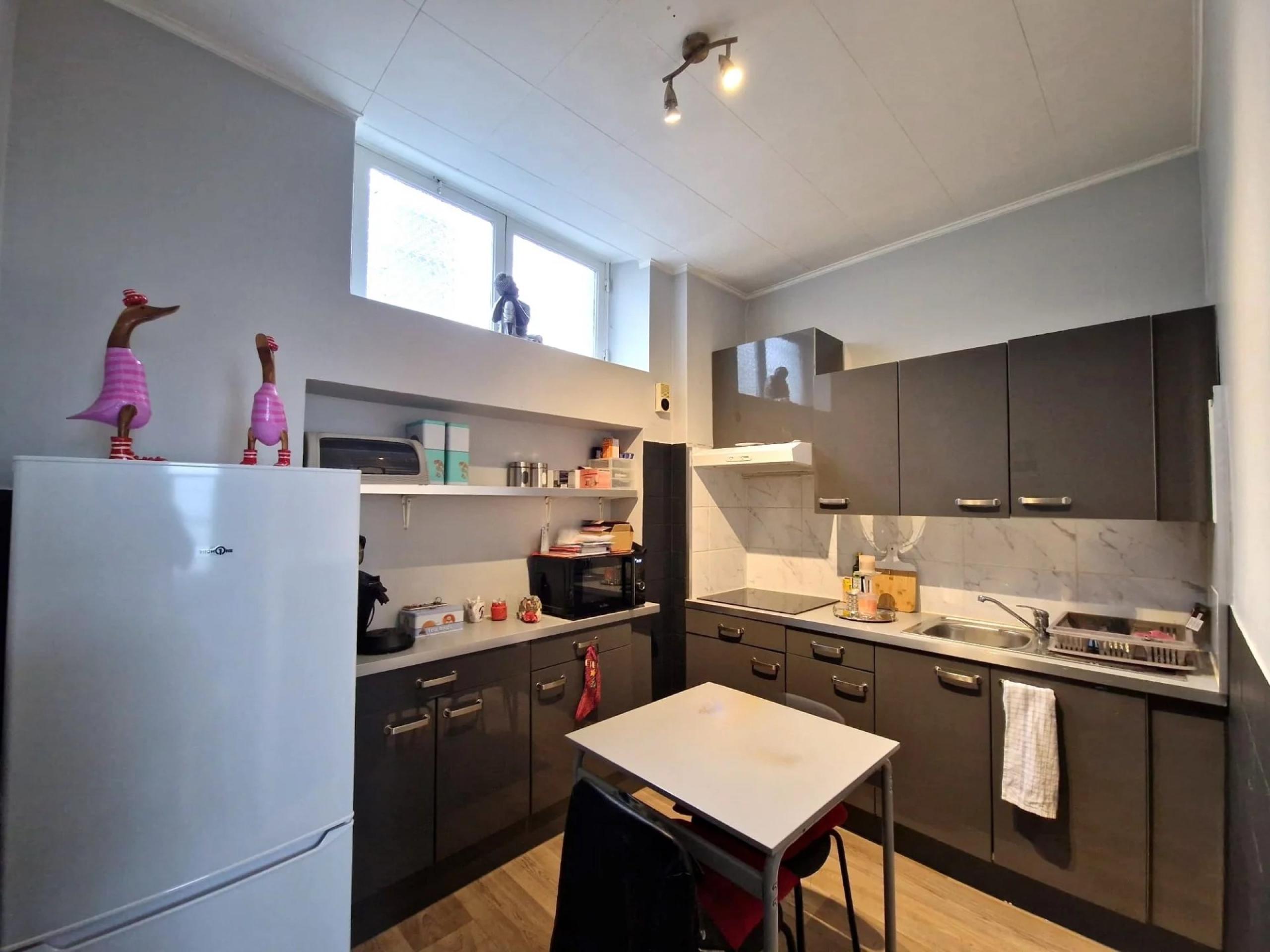 Vendu ! maison entièrement rénovée 2 chambres et bureau