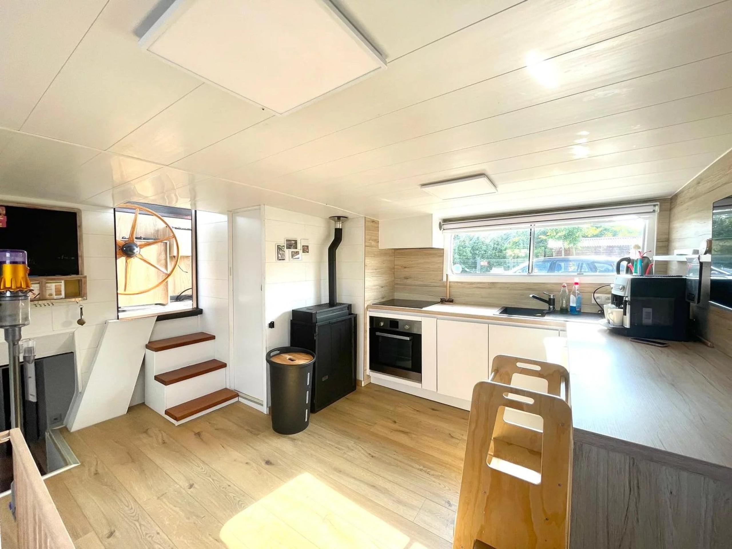 Option ! Bateau péniche logement 2 chambres