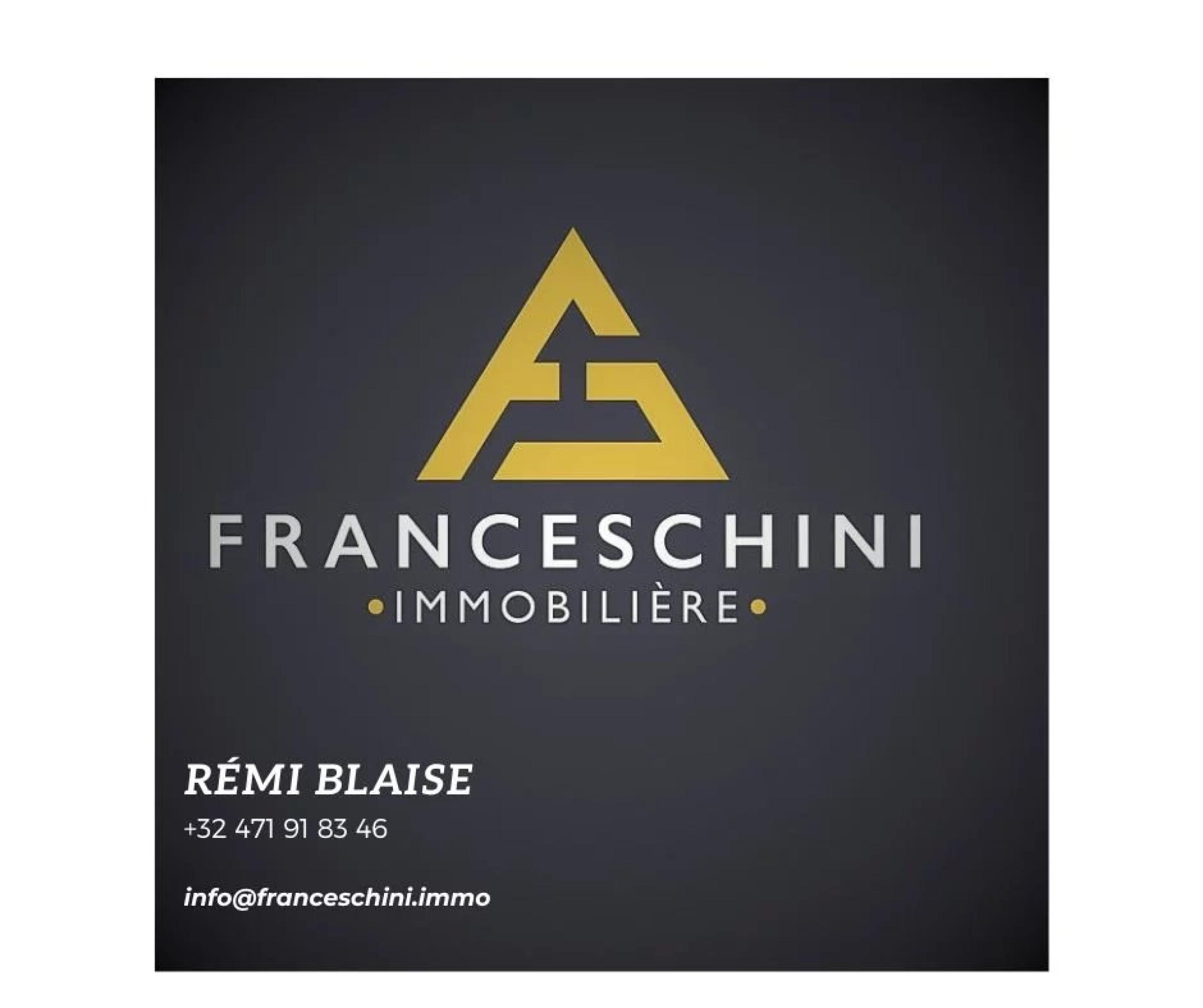 Appartement 2 chambres avec terrasse et emplacement parking