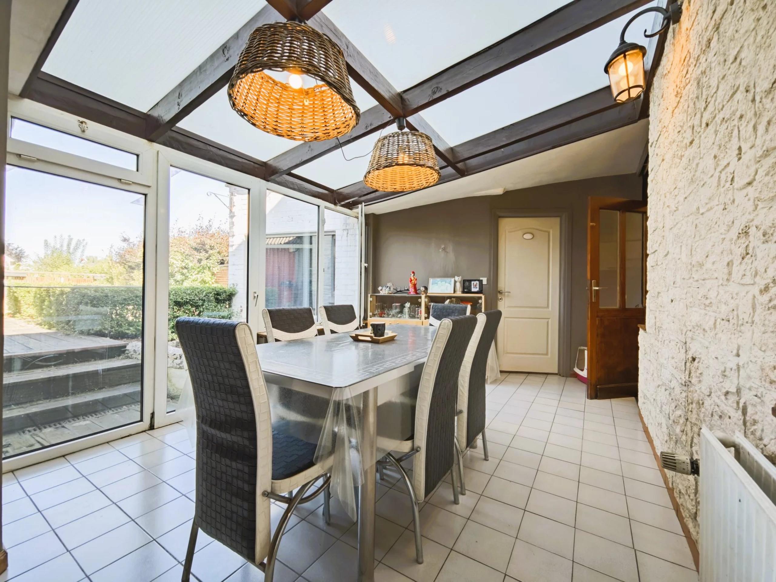 Vendu ! Immeuble 2 appartements, garage et jardin