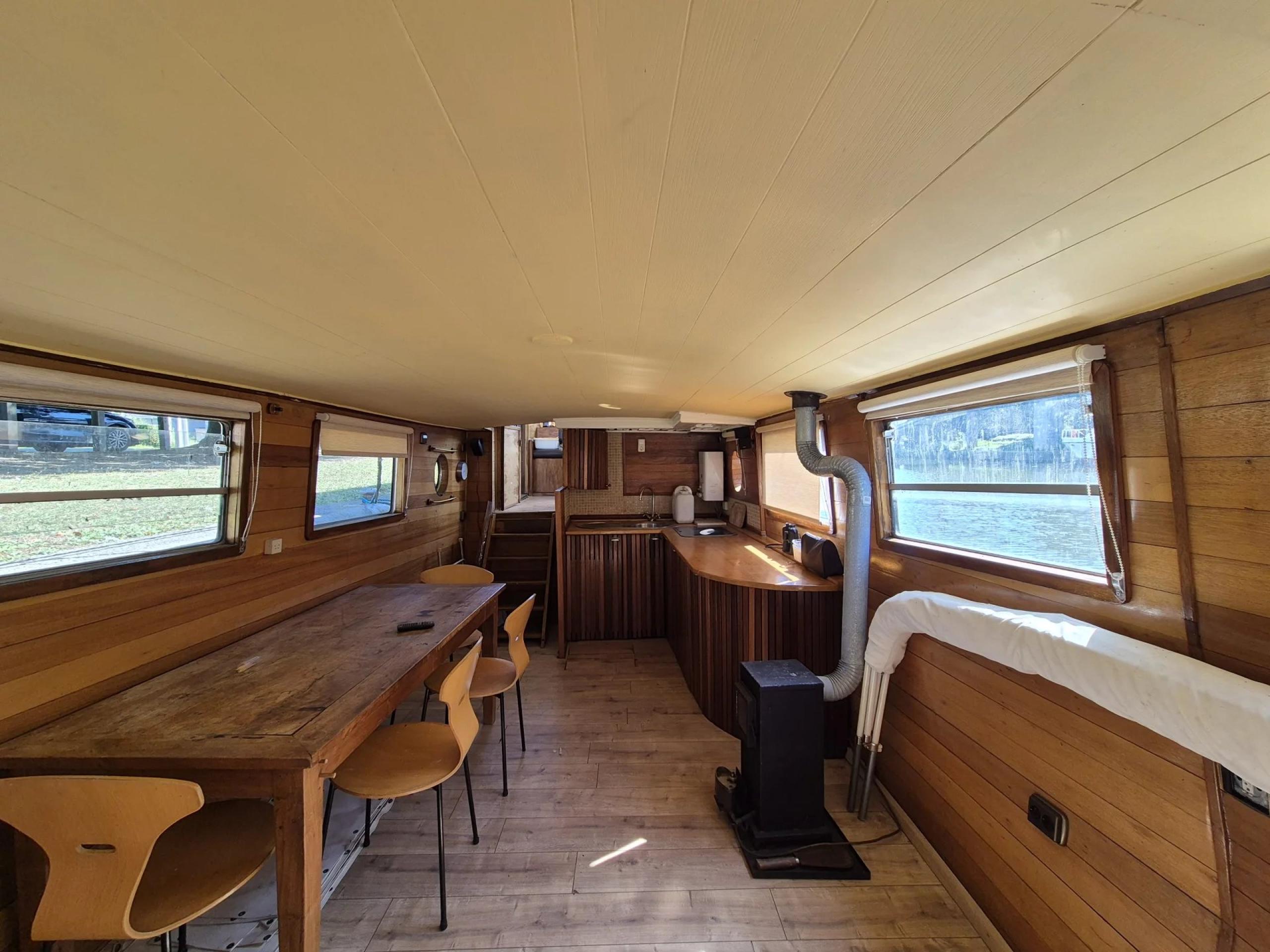 VENDU ! Bateau vedette Hollandaise