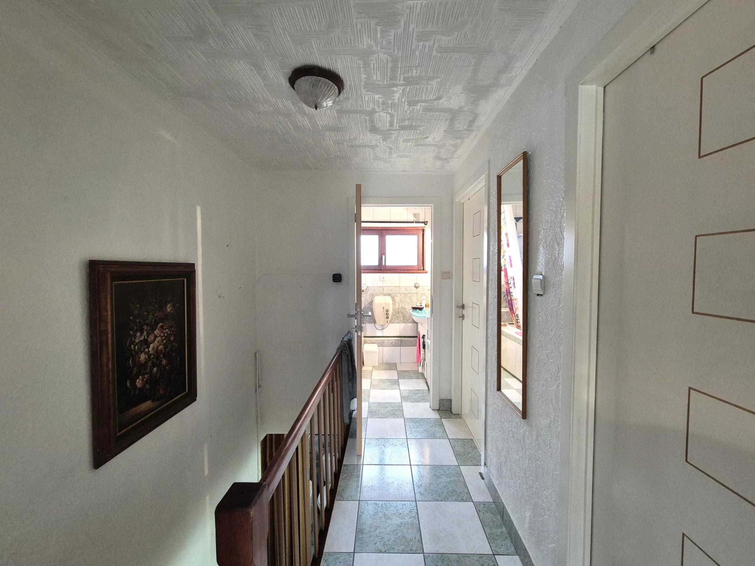 VENDU  ! Maison 3 façades, 3 chambres et jardin