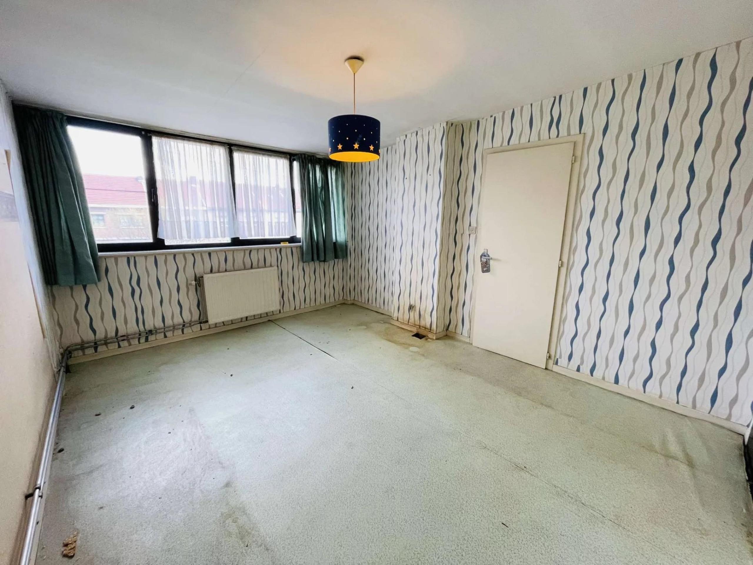 VENDU  ! Maison 2/3 chambres avec garage et beau jardin