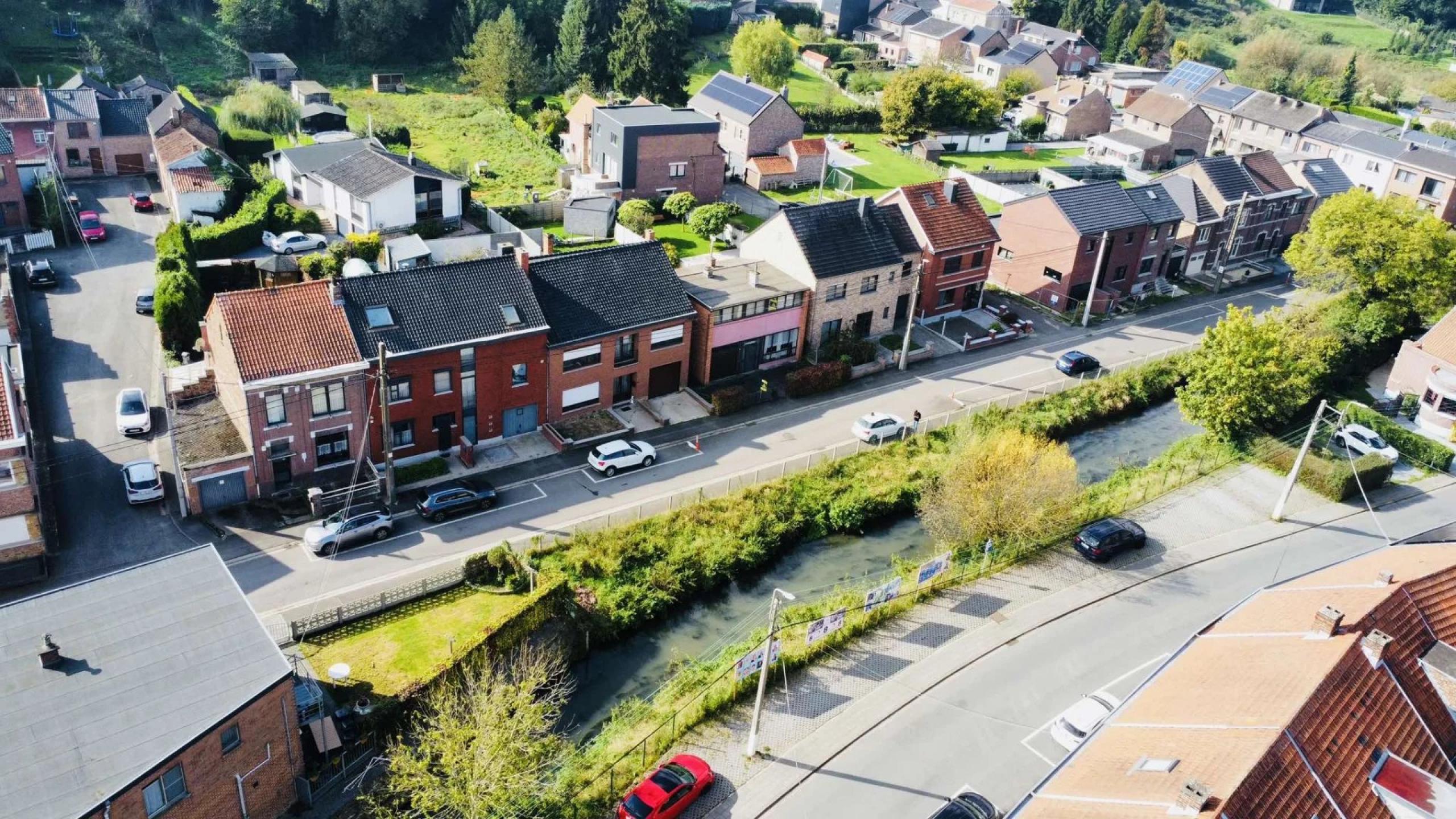 VENDU  ! Maison 2/3 chambres avec garage et beau jardin