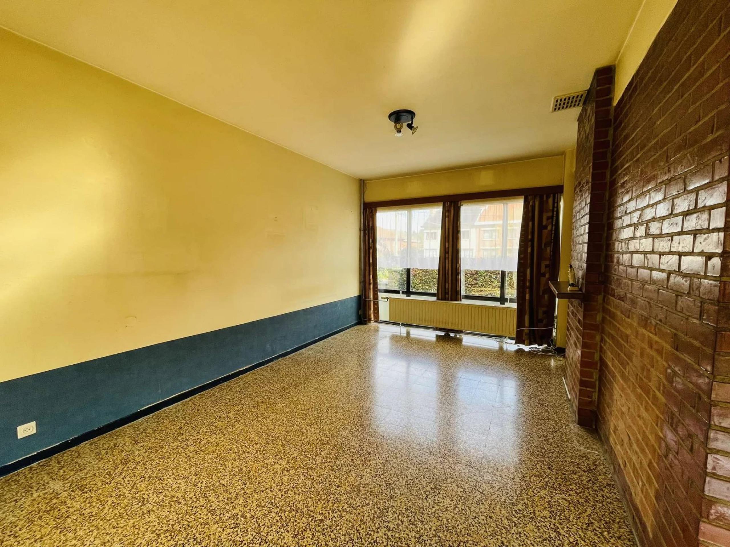 VENDU  ! Maison 2/3 chambres avec garage et beau jardin