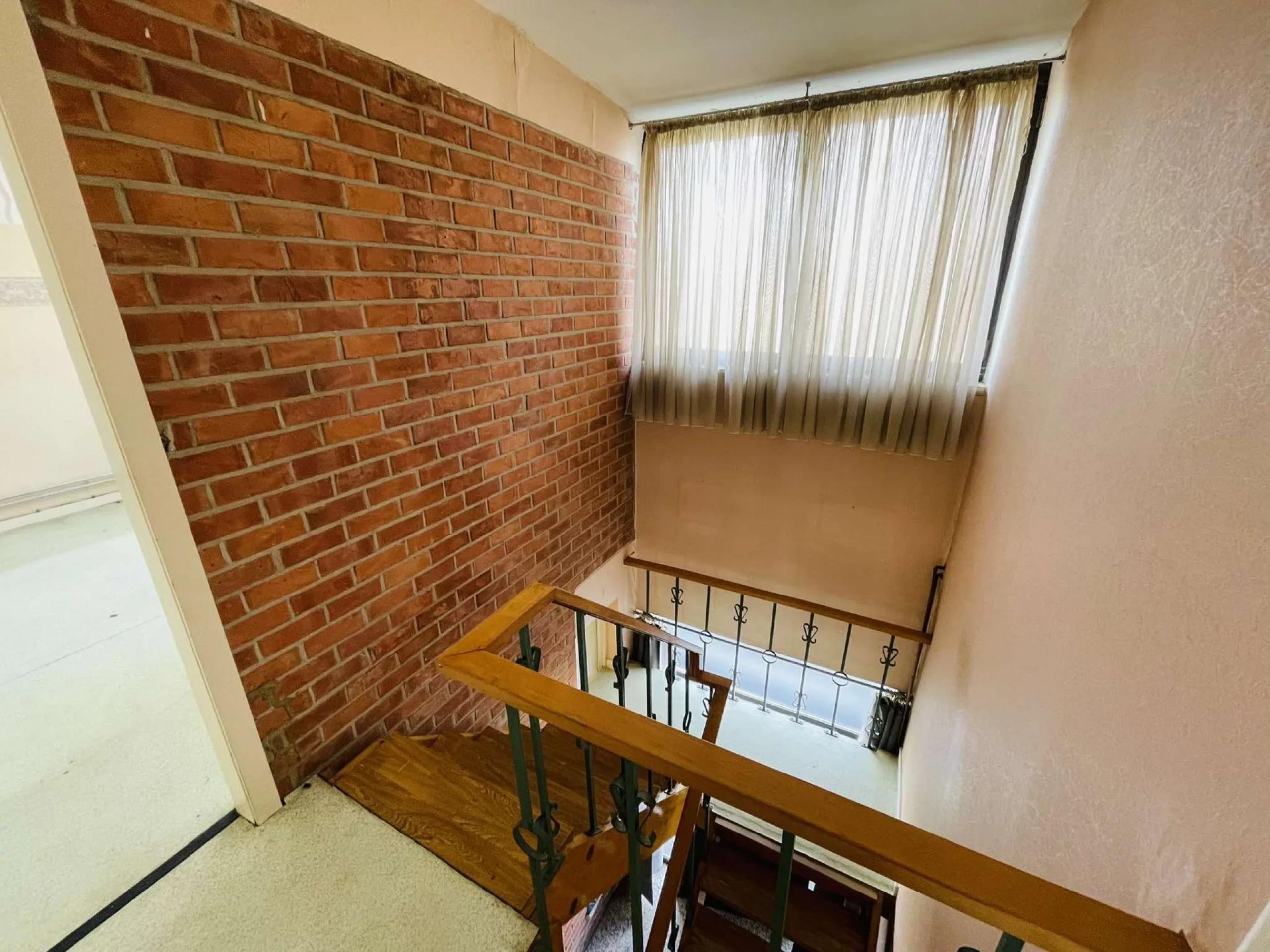 VENDU  ! Maison 2/3 chambres avec garage et beau jardin