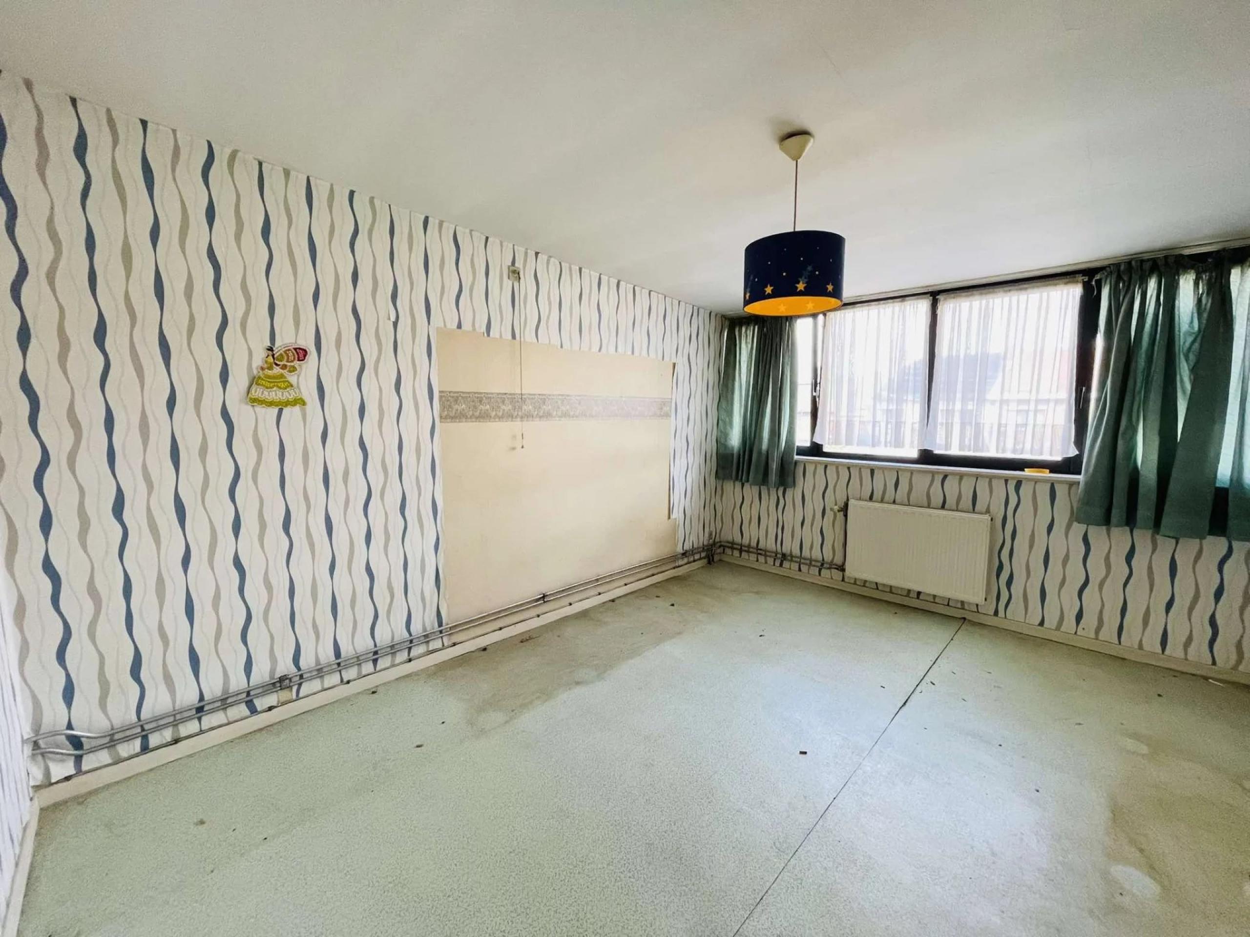 VENDU  ! Maison 2/3 chambres avec garage et beau jardin