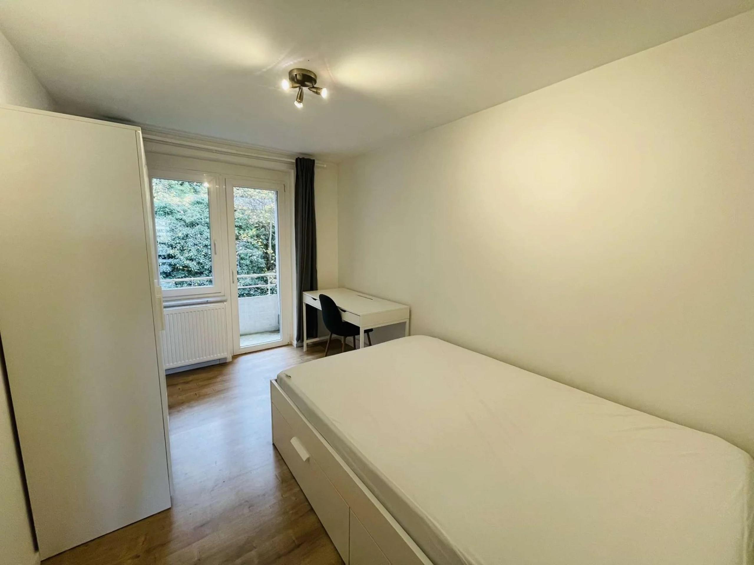 Loué ! Loué !Appartement 3 chambres avec balcon et cave