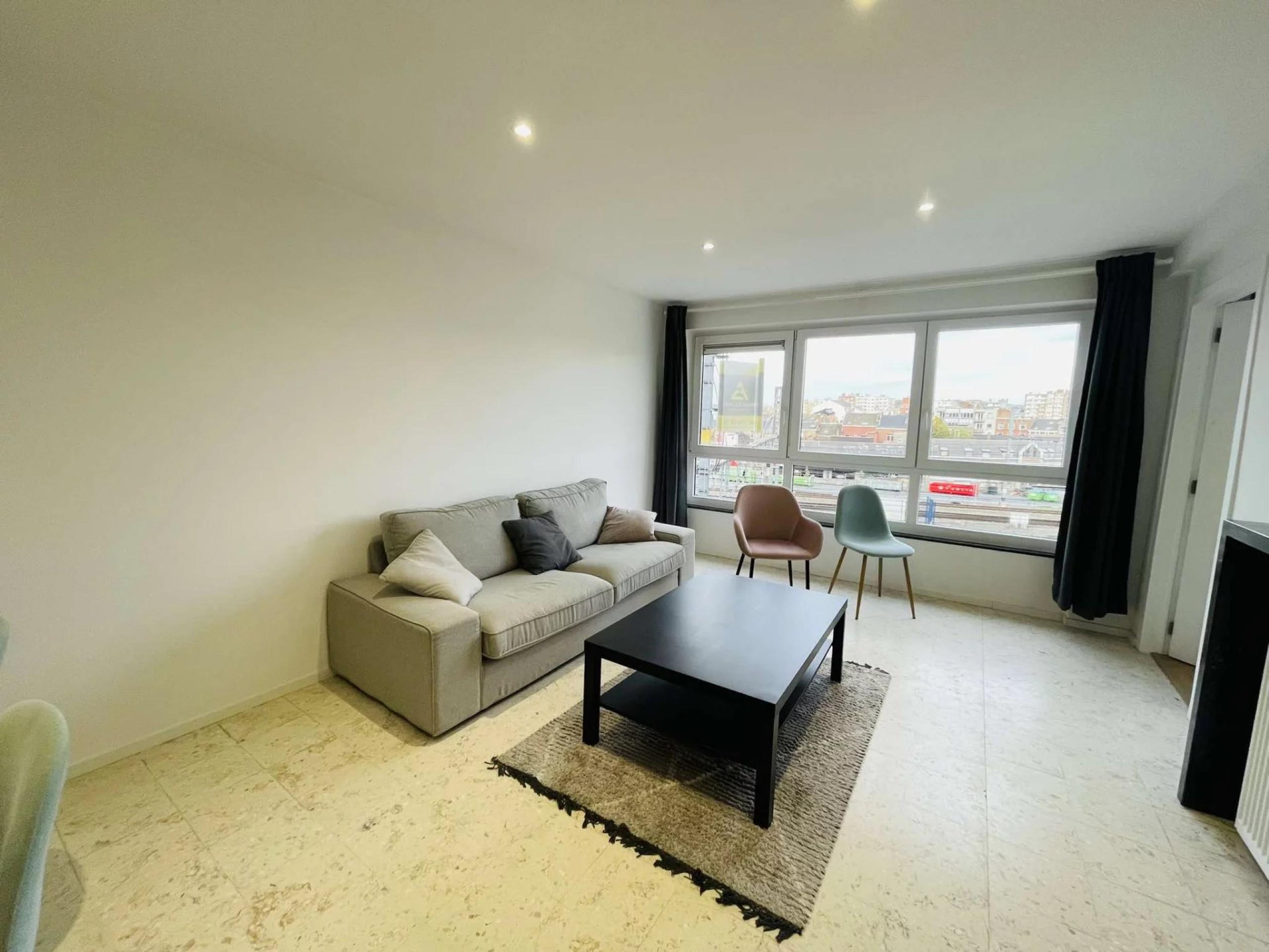 Loué ! Loué !Appartement 3 chambres avec balcon et cave