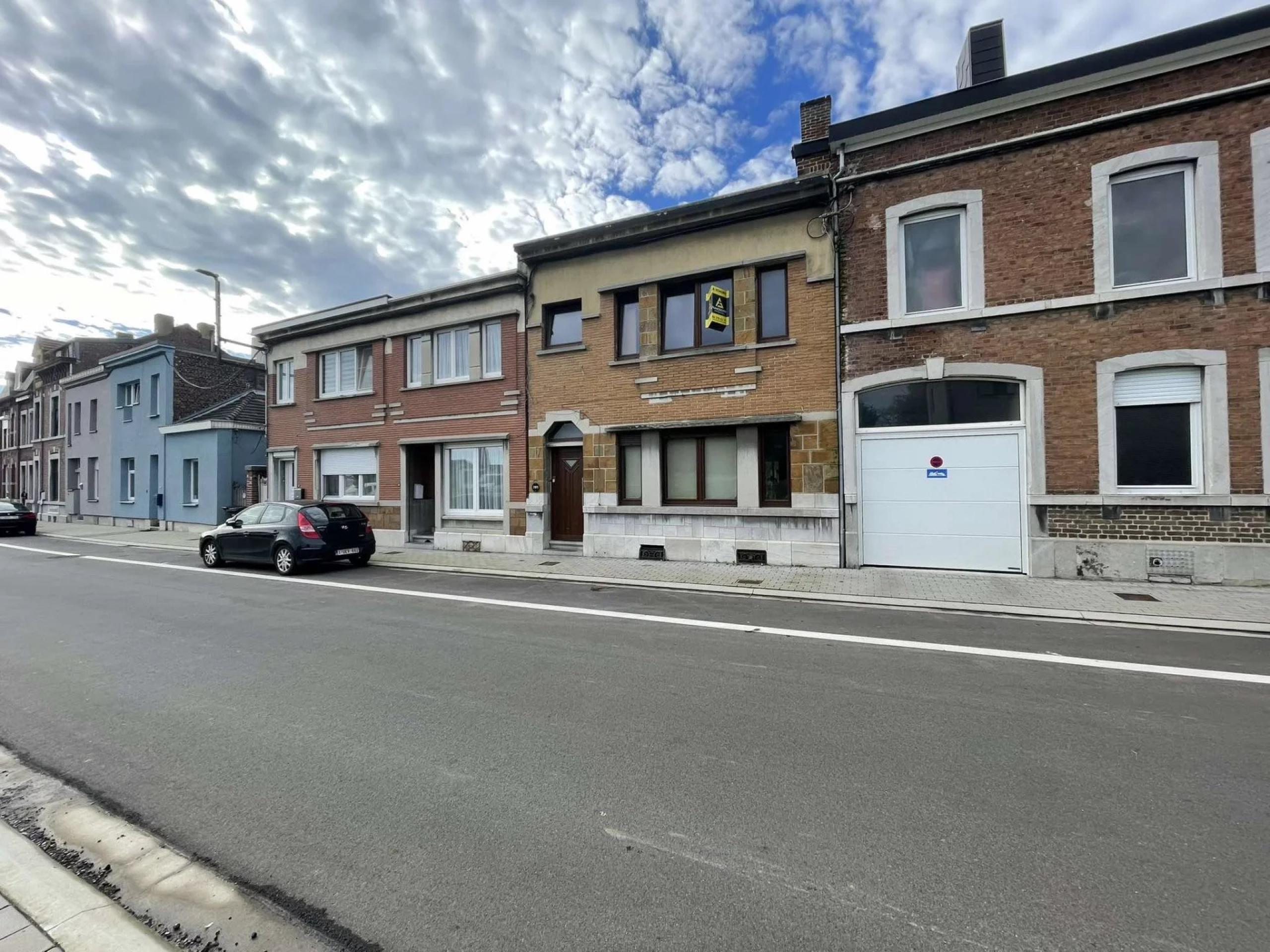 Vendu ! Maison 5 chambres avec un grand terrain