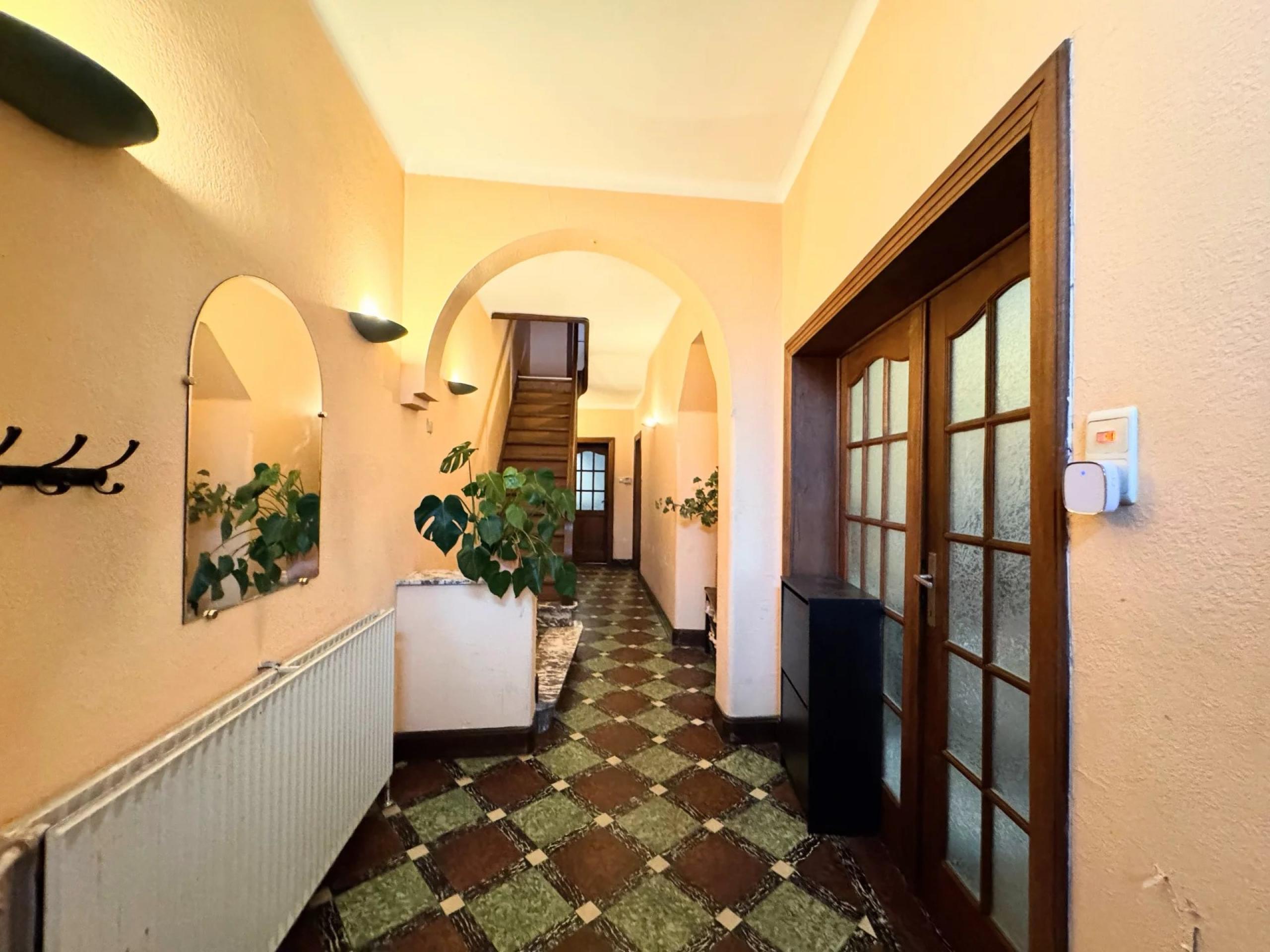 Vendu ! Maison 5 chambres avec un grand terrain