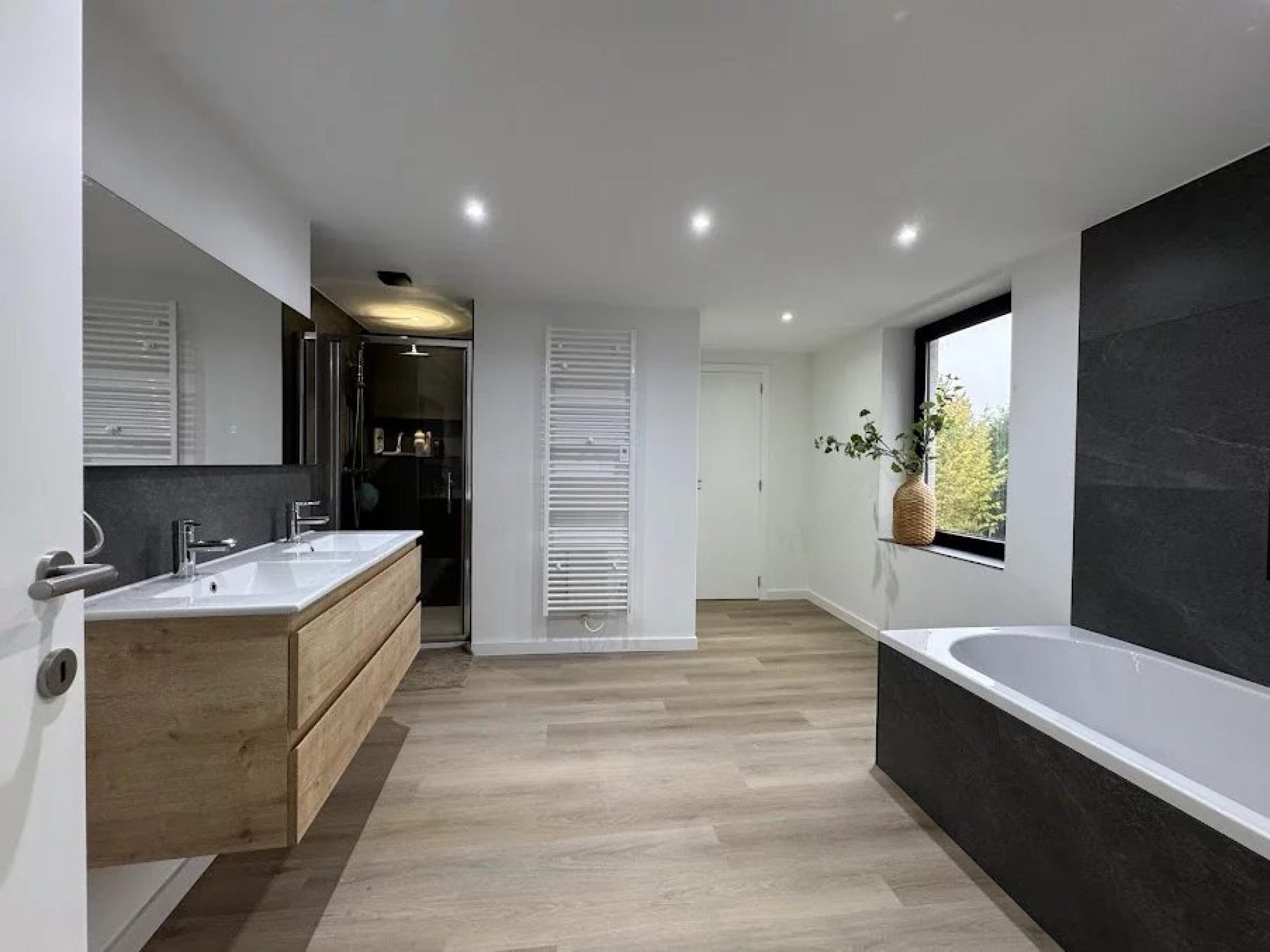Vendu ! Maison 5 chambres avec un grand terrain