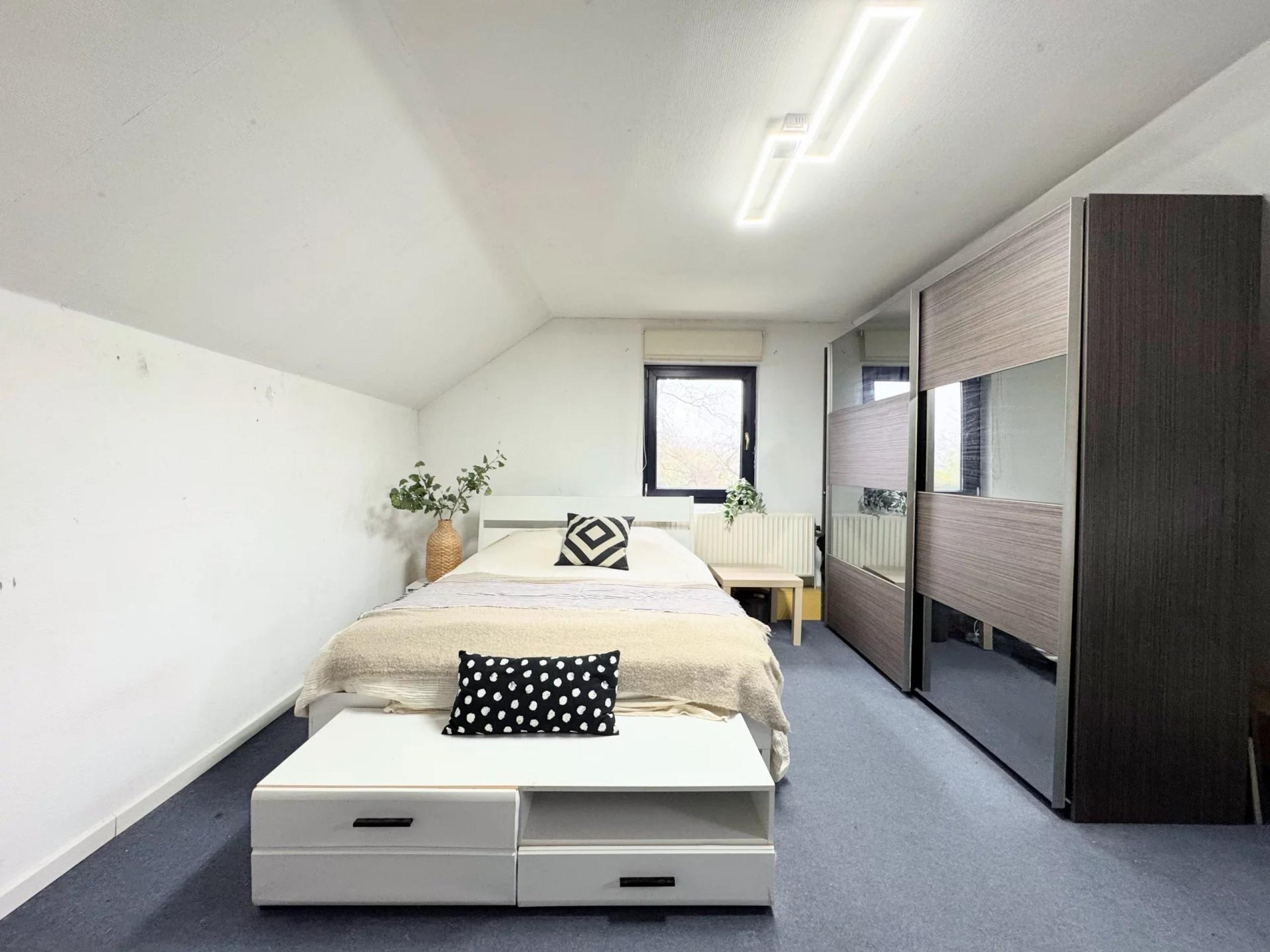 Vendu ! Maison 5 chambres avec un grand terrain