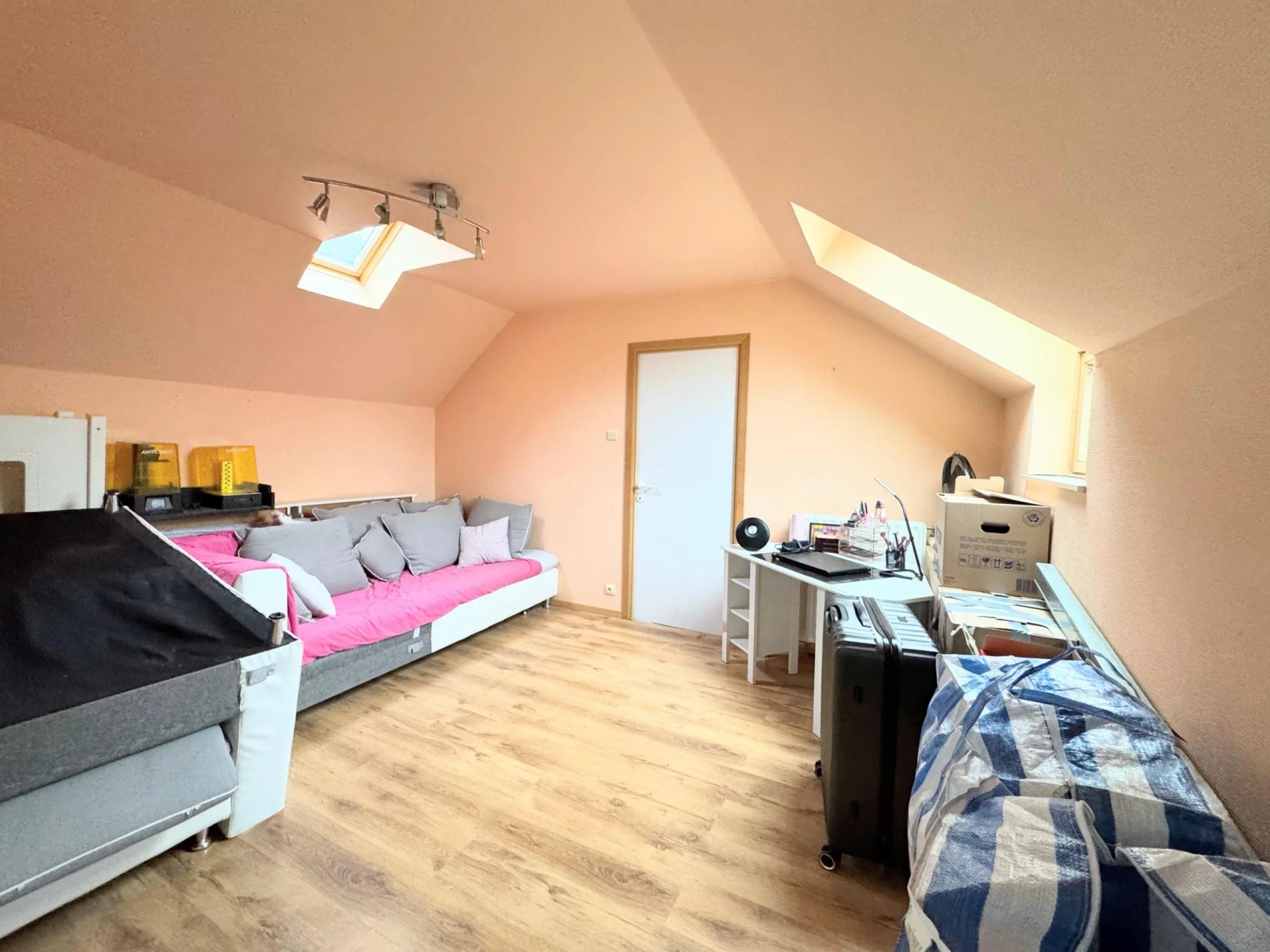 Vendu ! Maison 5 chambres avec un grand terrain