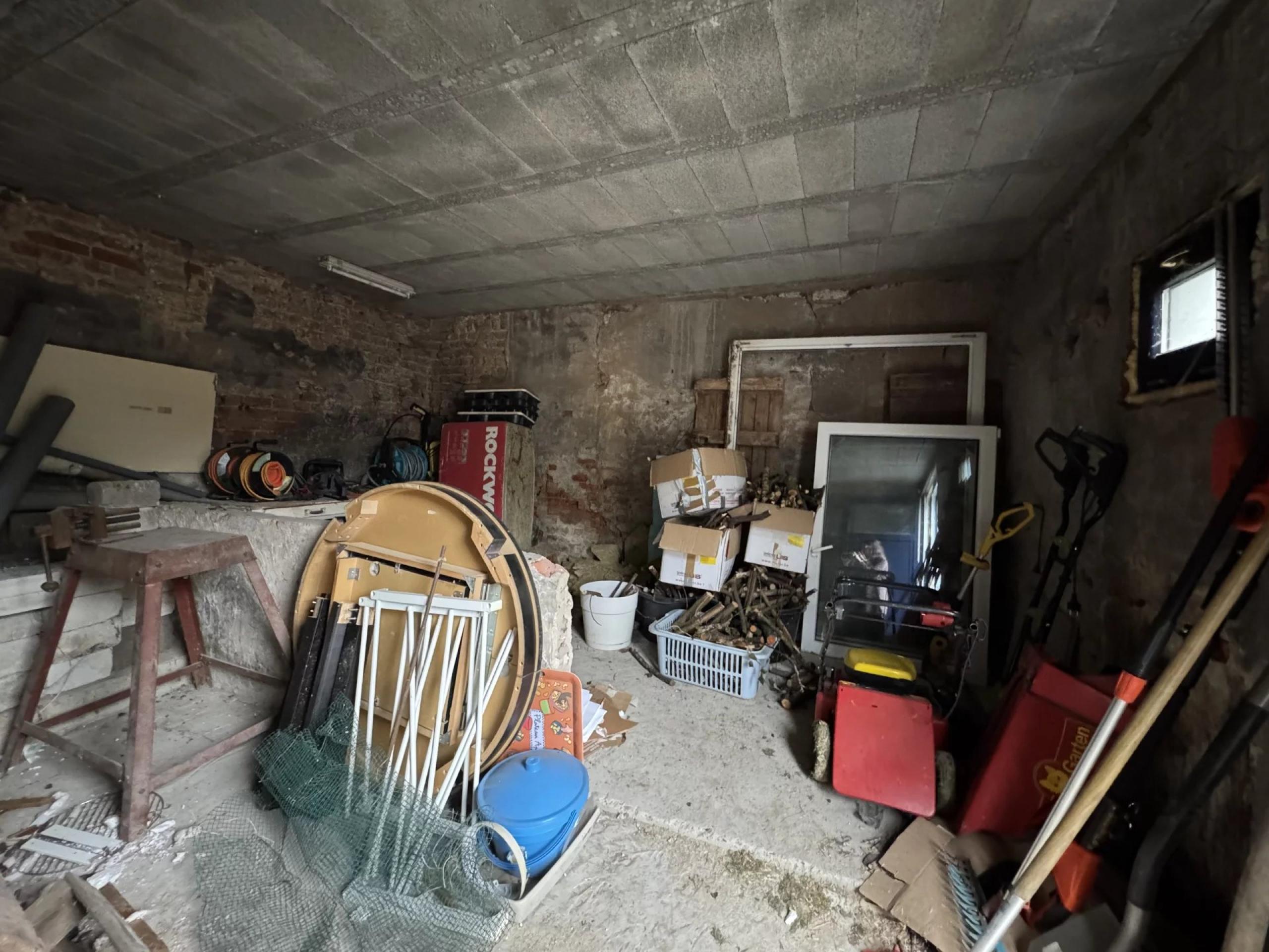 Vendu ! Maison 5 chambres avec un grand terrain