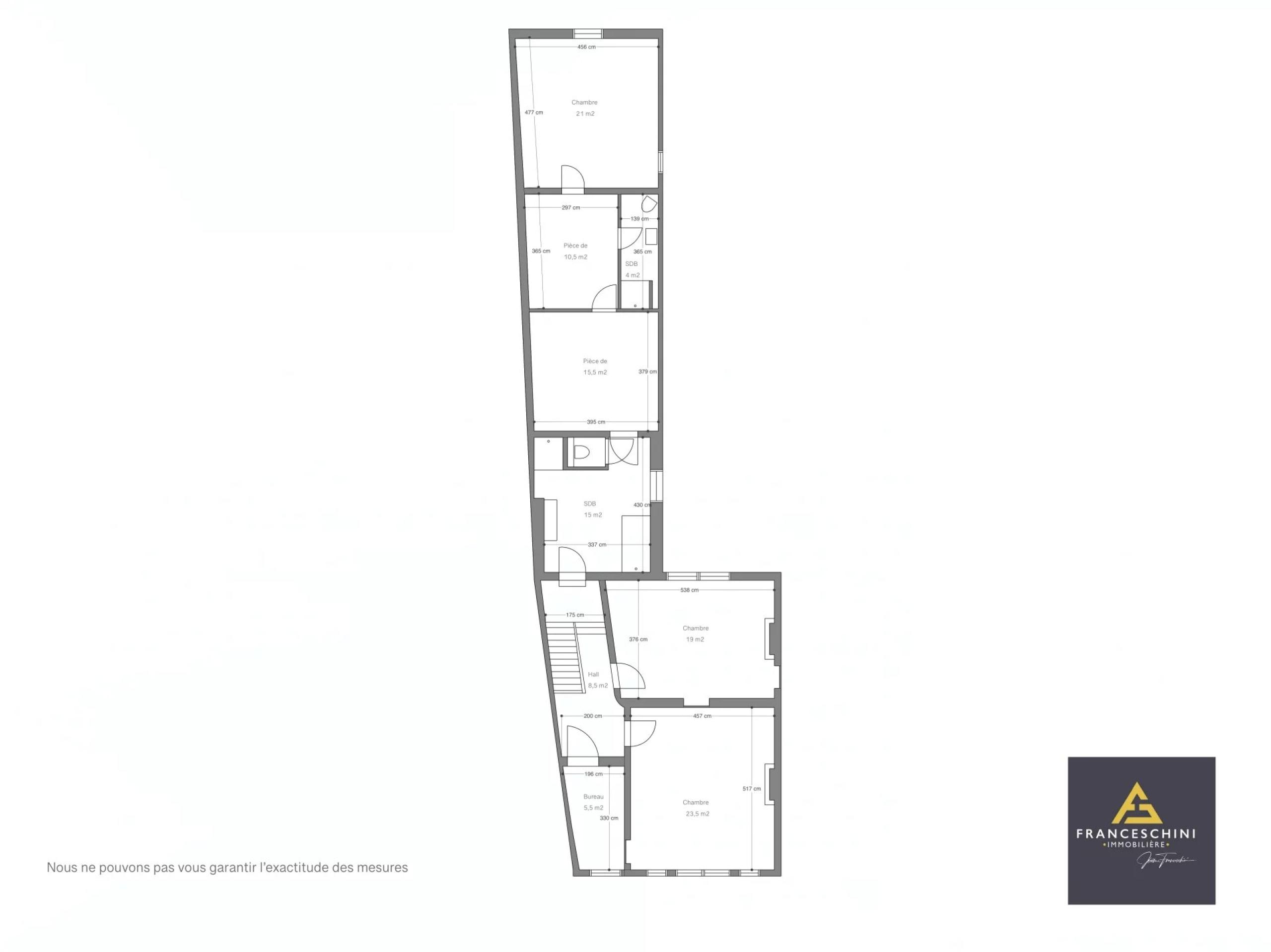 Vendu ! Maison 5 chambres avec un grand terrain
