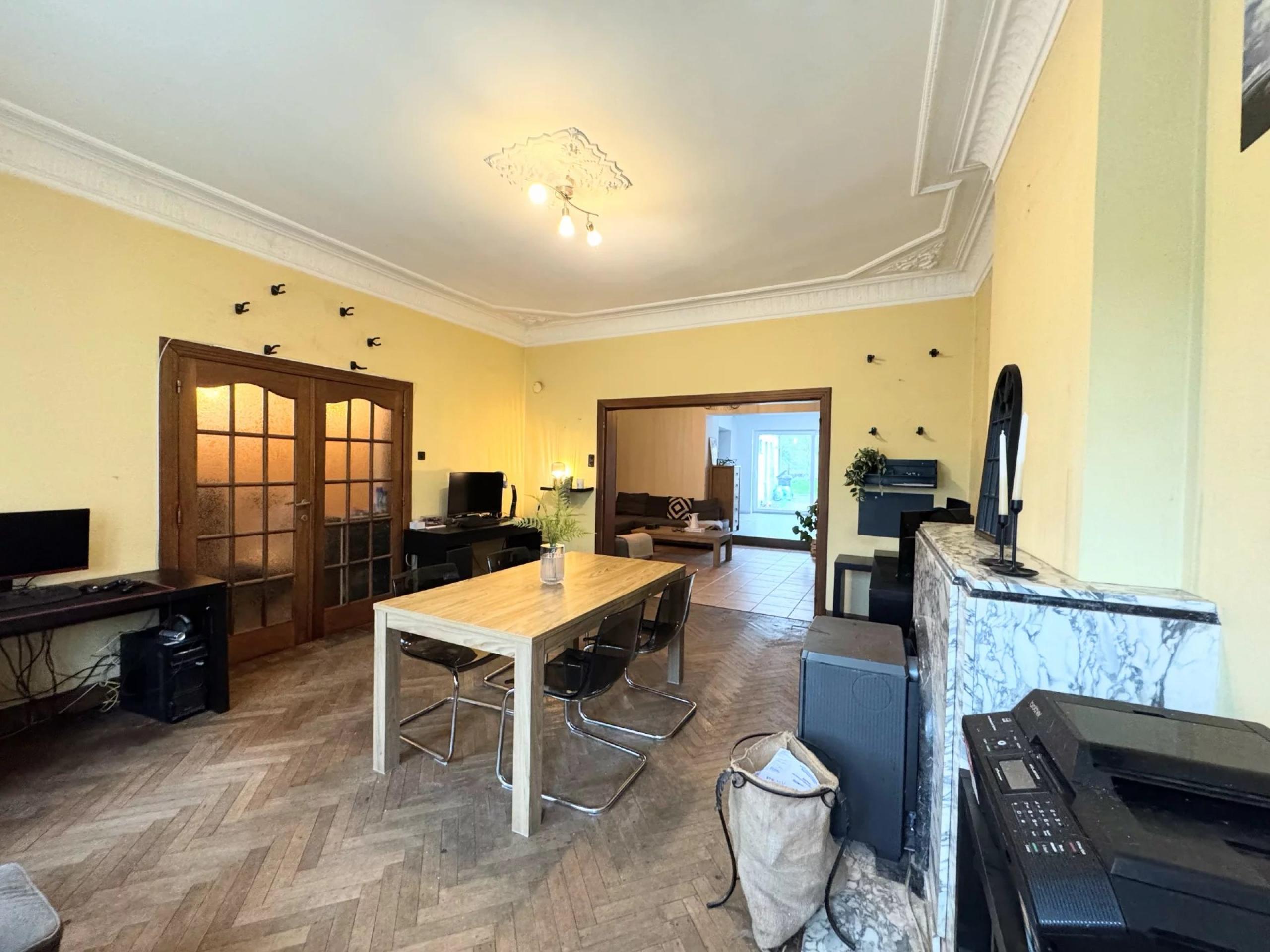 Vendu ! Maison 5 chambres avec un grand terrain