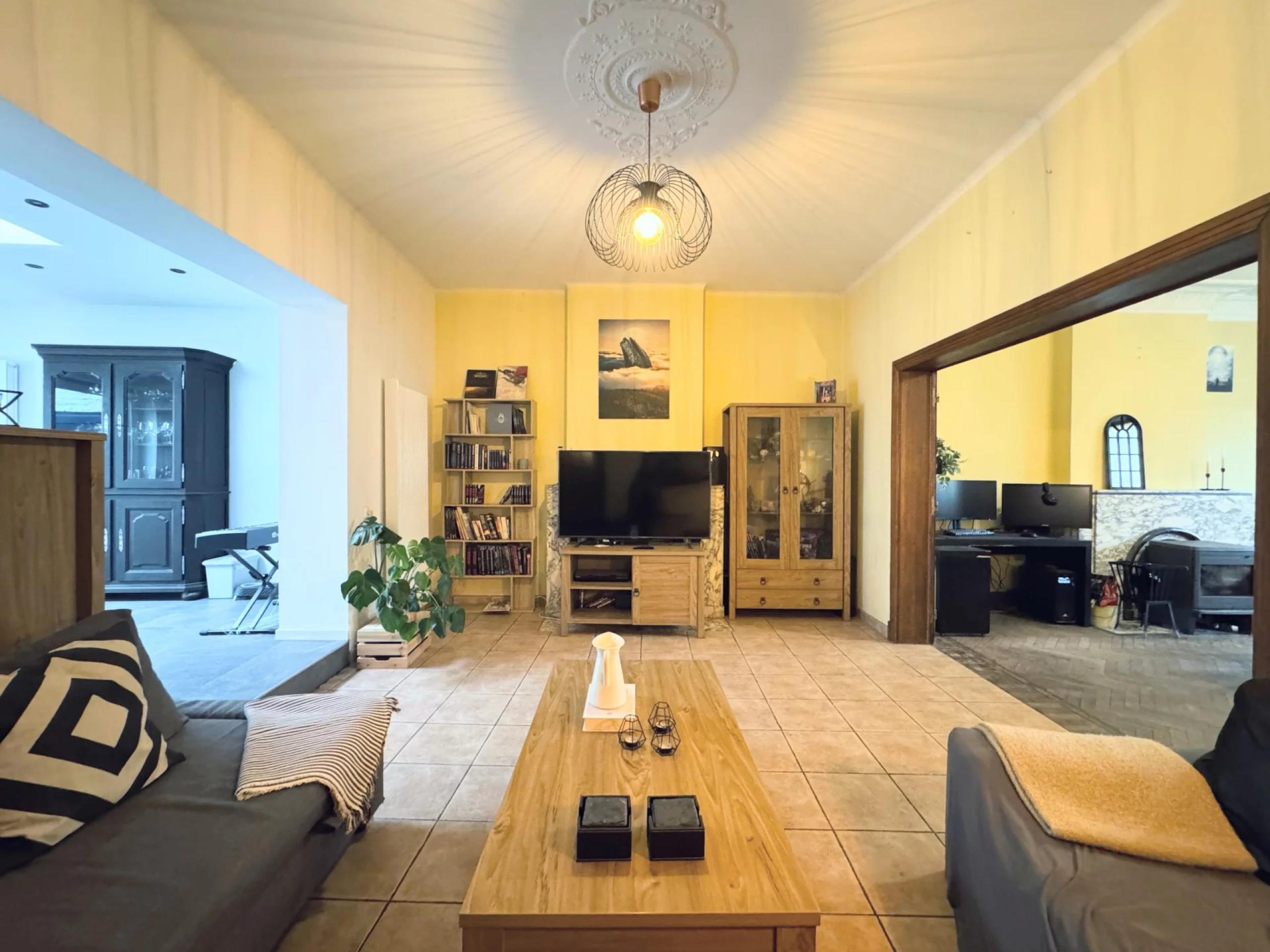 Vendu ! Maison 5 chambres avec un grand terrain