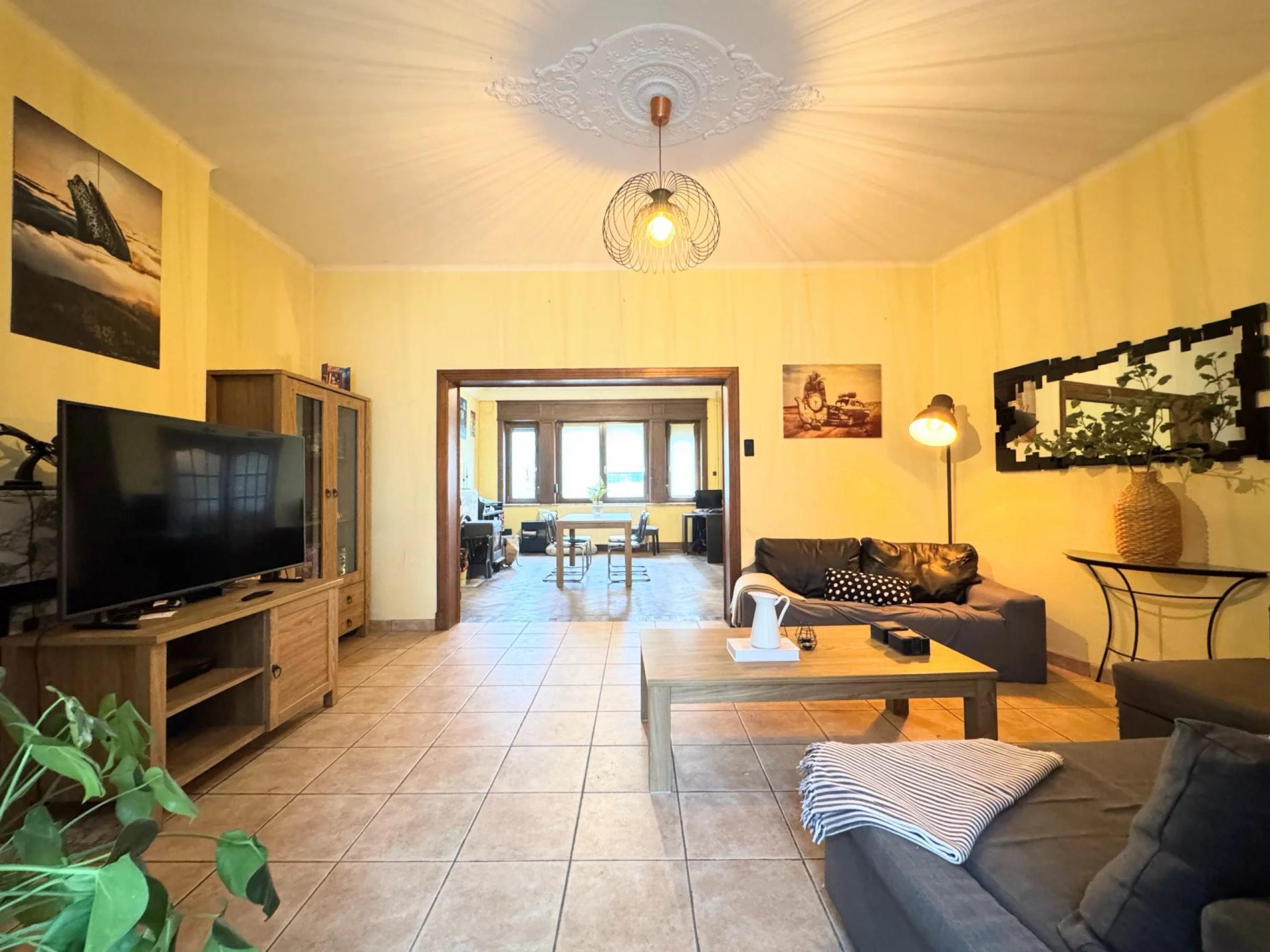Vendu ! Maison 5 chambres avec un grand terrain