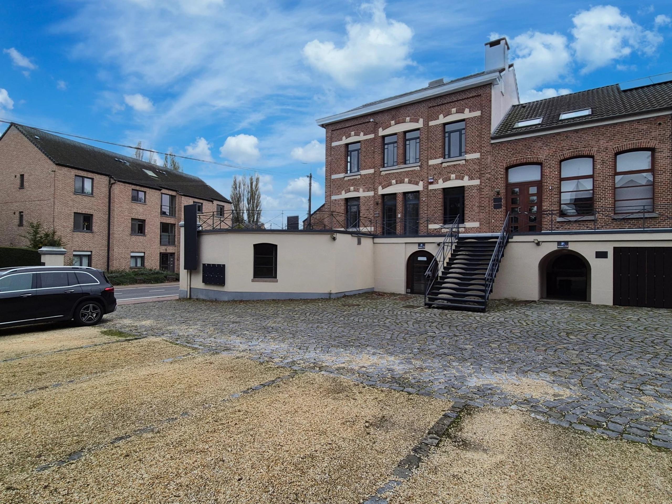 Bassenge agréables bureaux +/- 90 m²