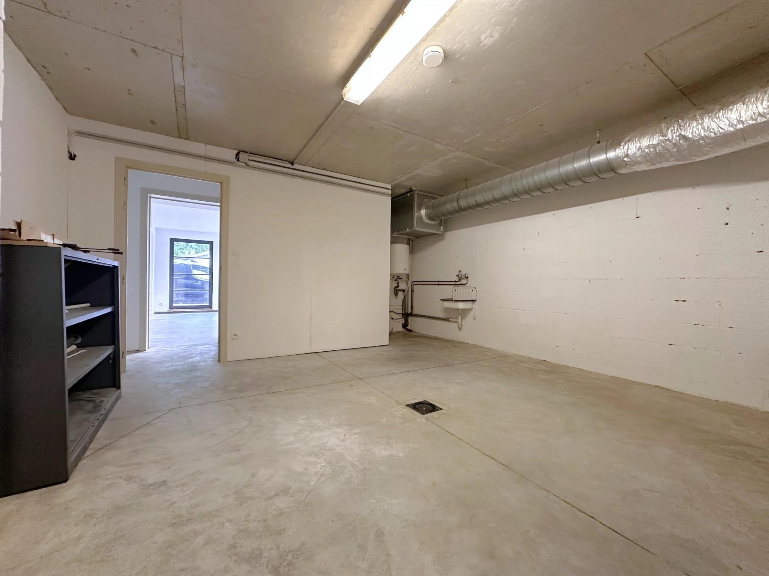 Bassenge agréables bureaux +/- 90 m²