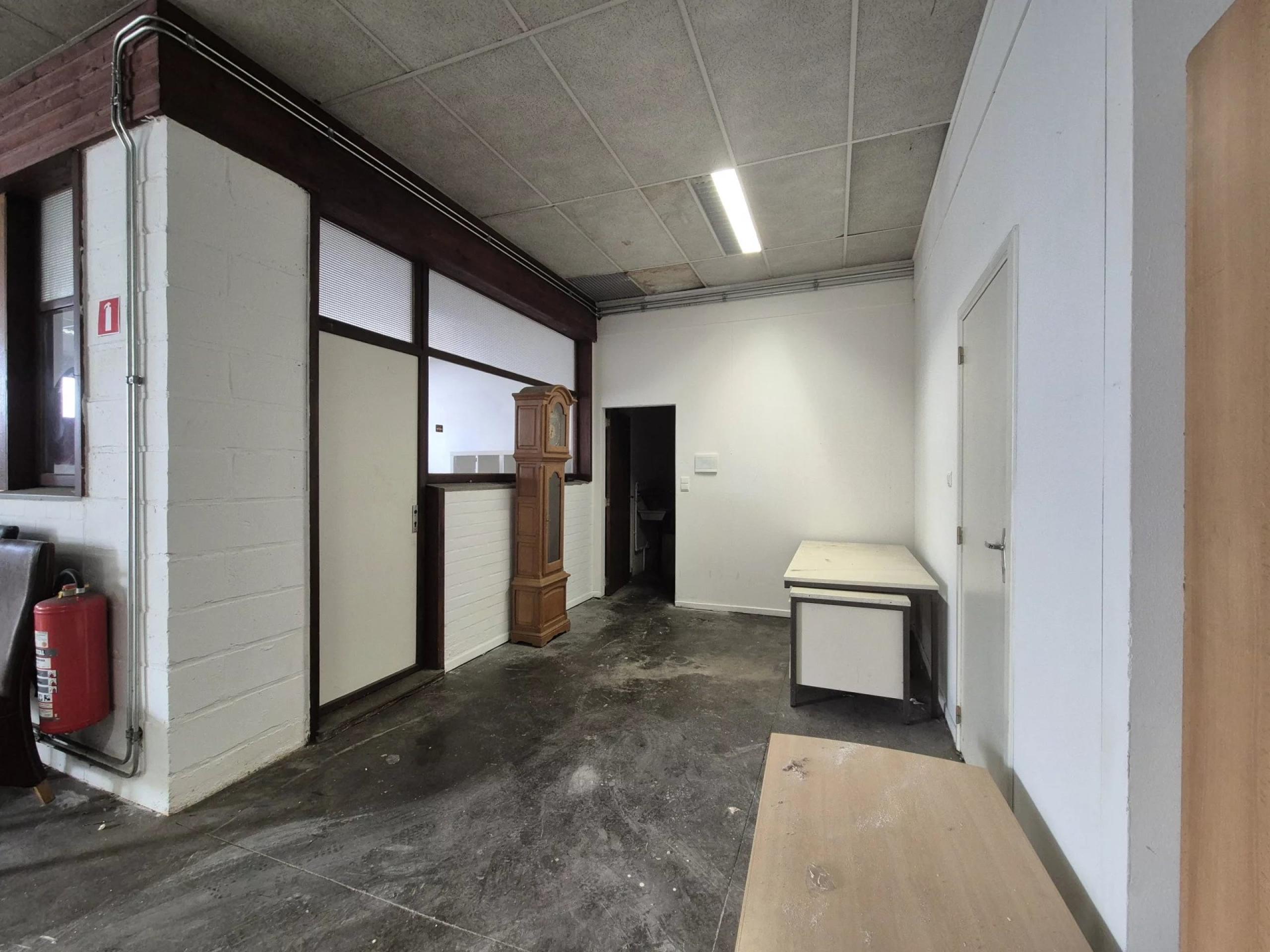 Option ! Herstal Surface commerciale +/- 430 m²