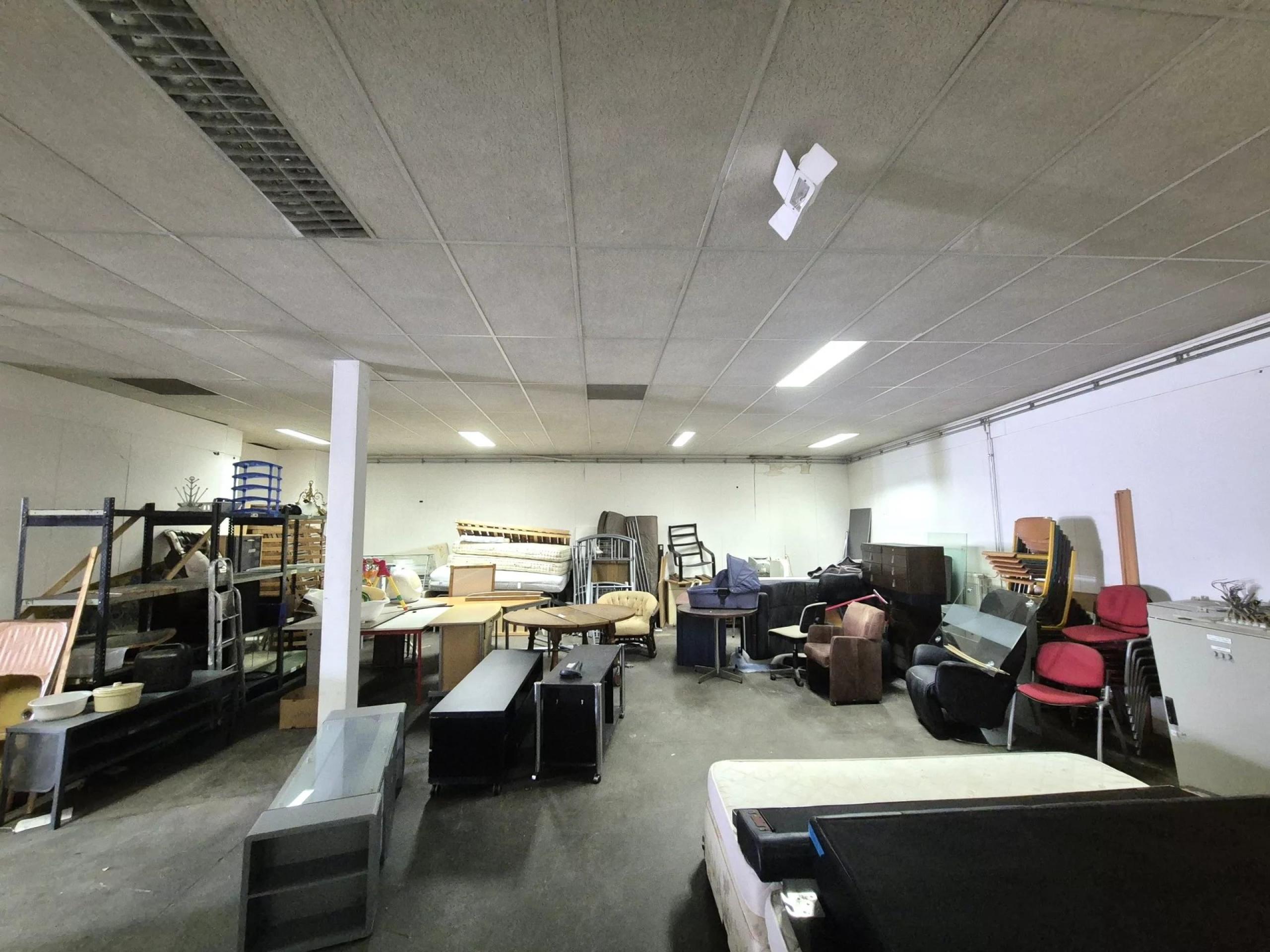 Option ! Herstal Surface commerciale +/- 430 m²